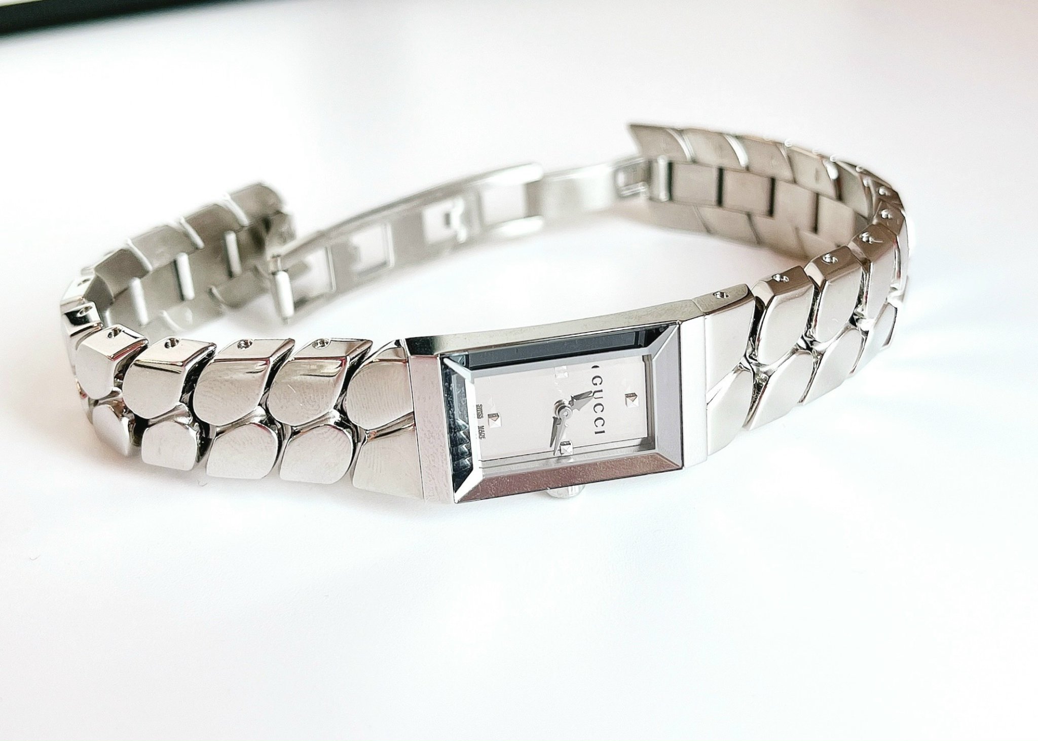 Ảnh 5 của ĐỒNG HỒ NỮ Gucci G-Frame Silver Dial Ladies YA147501 14x25mm