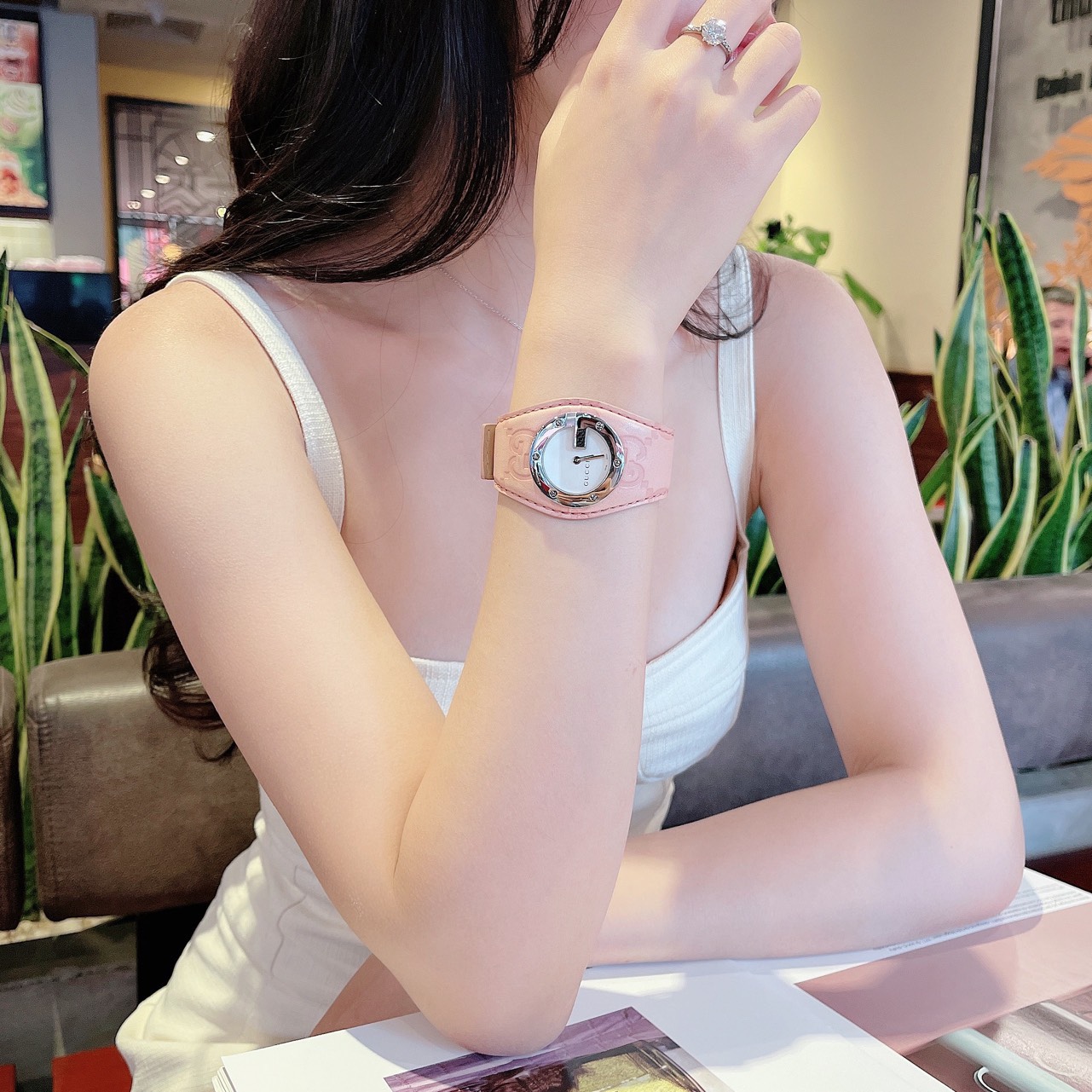 Ảnh 3 của ĐỒNG HỒ NỮ GUCCI 104 BANDEAU PINK CASE 32MM