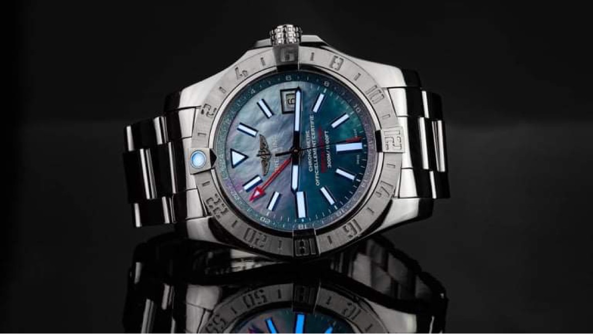 [Deal Lướt] Đồng Hồ Nam Breitling Avenger 2 A32390 MOP Khảm Trai