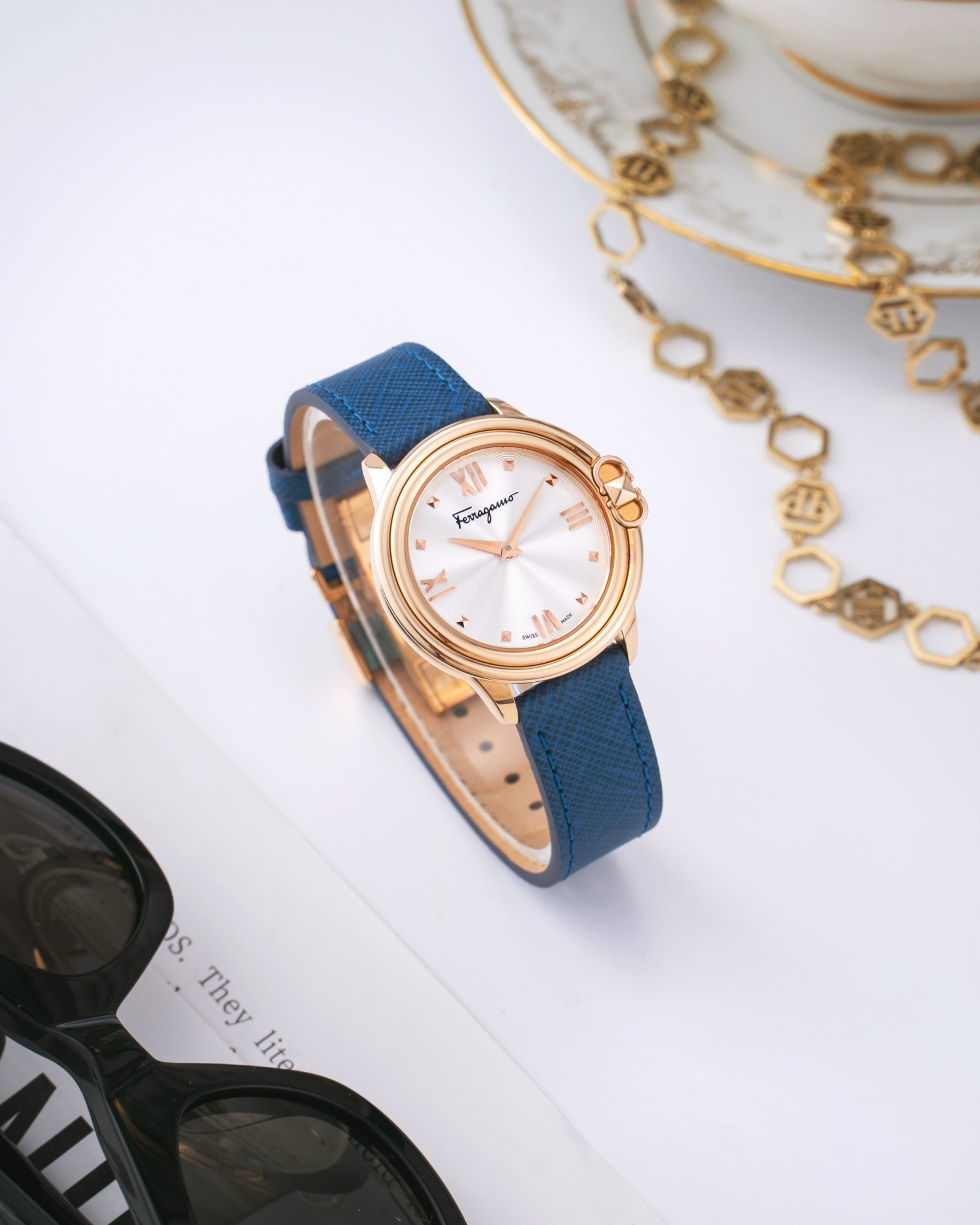 Ảnh 2 của (ĐỒNG HỒ NỮ) Salvatore SFMJ00322 Ferragamo Studmania Watch 34mm