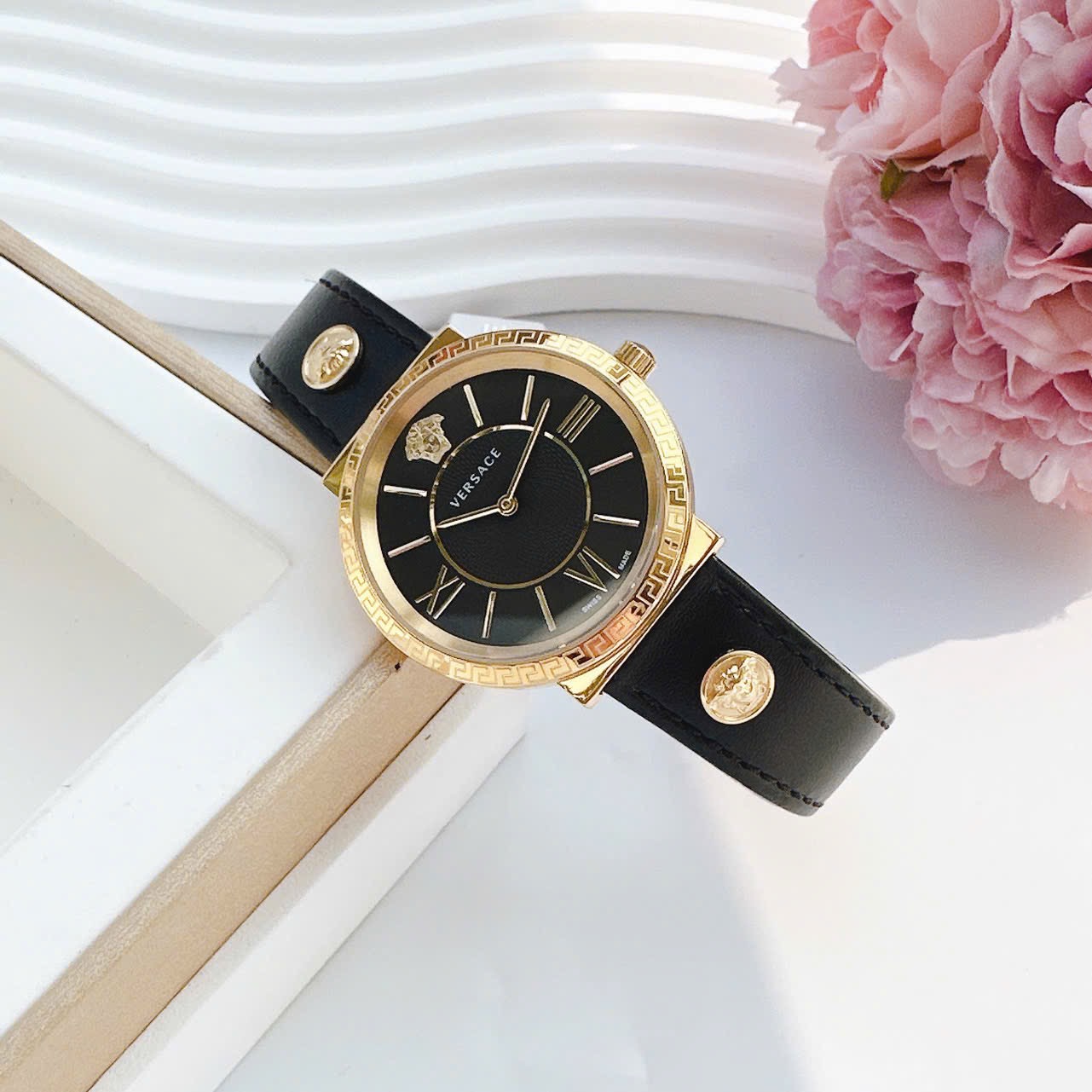 Ảnh 6 của ĐỒNG HỒ NỮ Versace Tribute VEVF00420 36mm