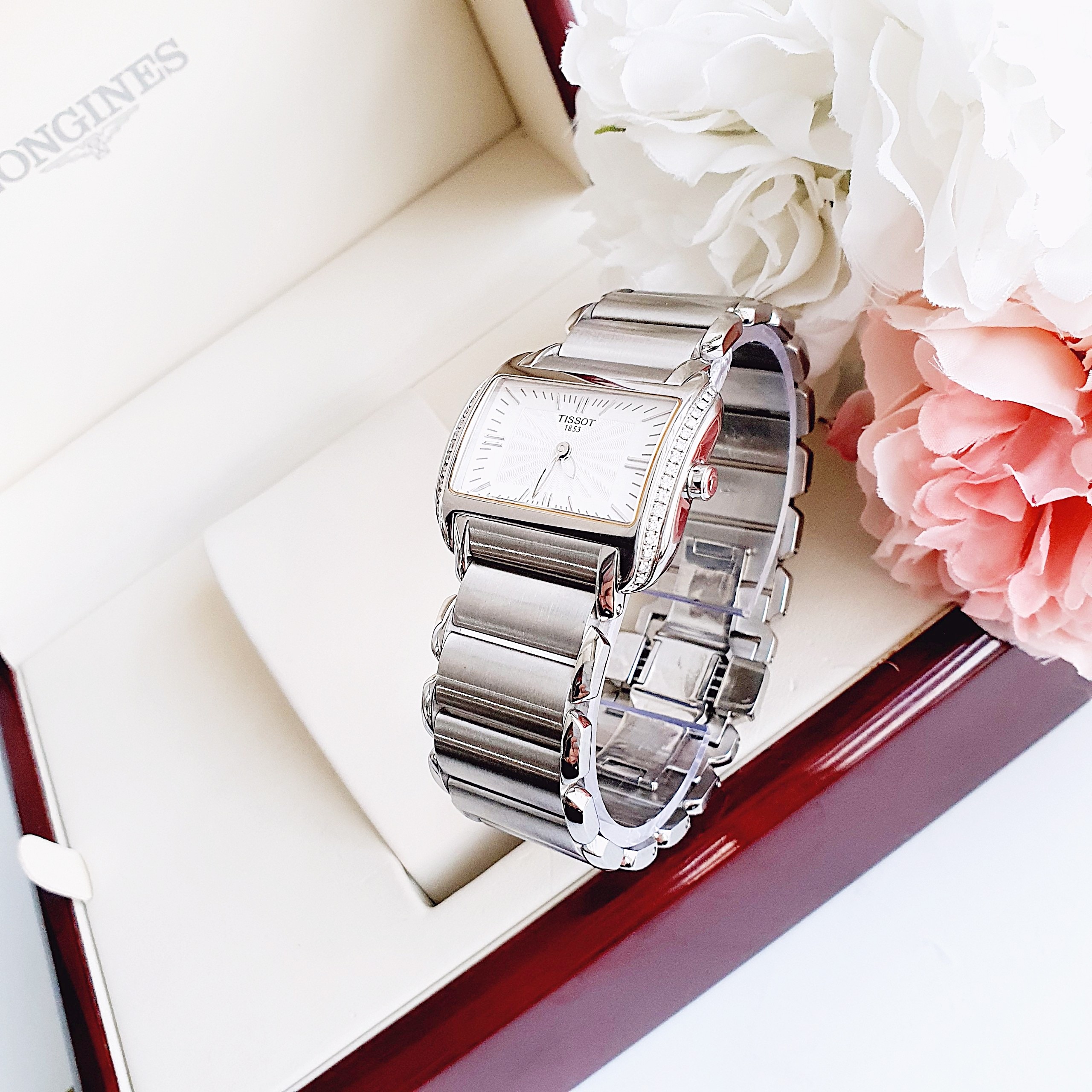Ảnh 4 của (ĐỒNG HỒ NỮ) Tissot T-Wave white dial T023.309.11.031.01 Watch 31.6mm X 20.2mm