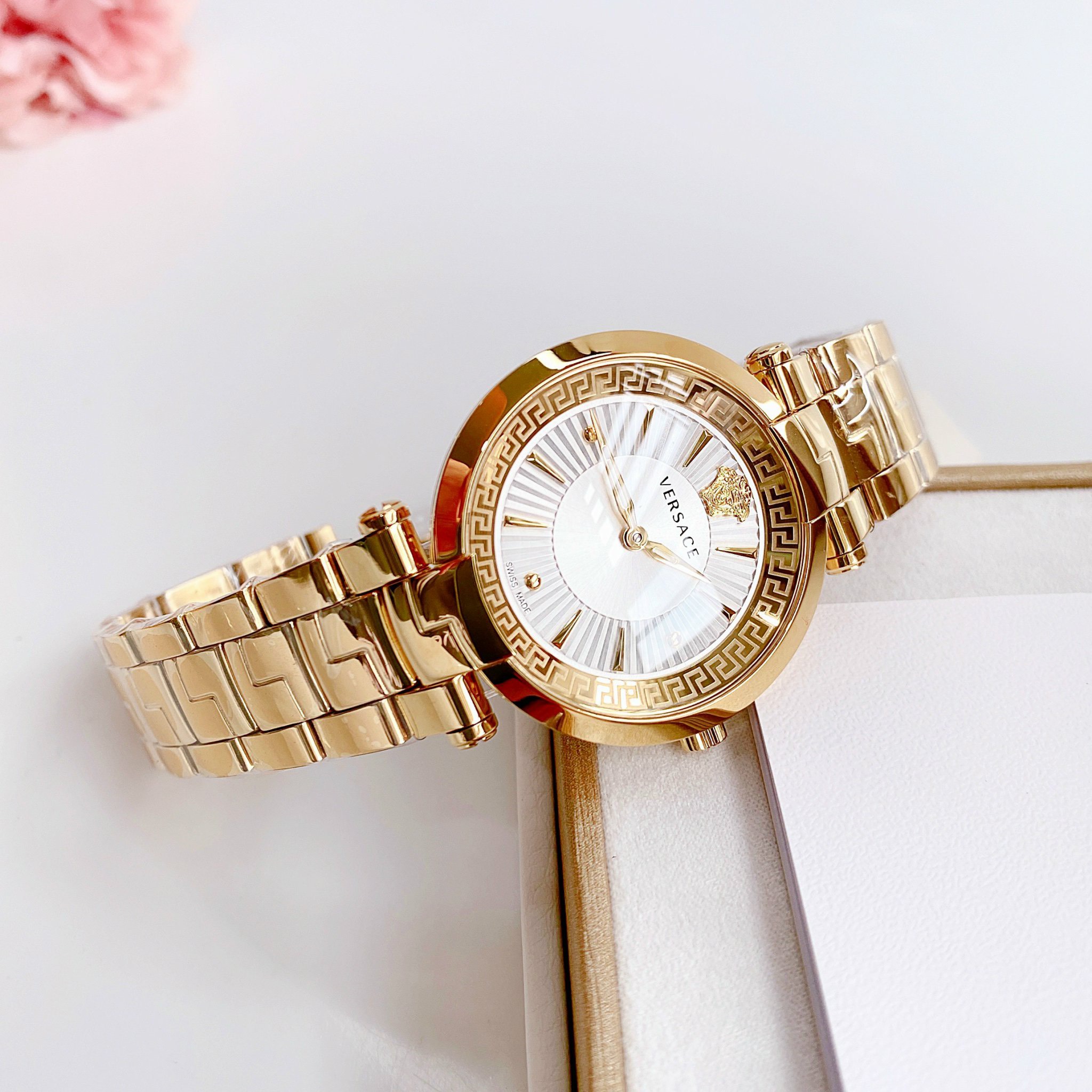 Ảnh 4 của Đồng hồ Nữ Versace Revive VE2L00521 White dial Watch 35MM