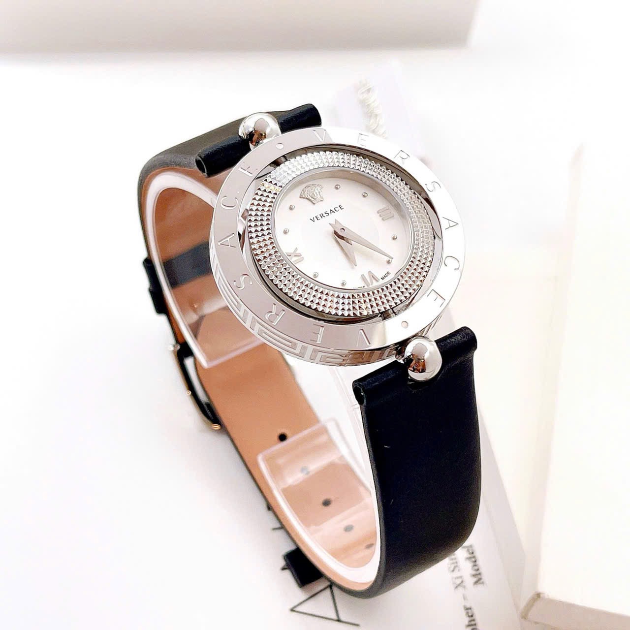 Ảnh 4 của (ĐỒNG HỒ NỮ ) Versace VE7900120 Eon Pour Femmes