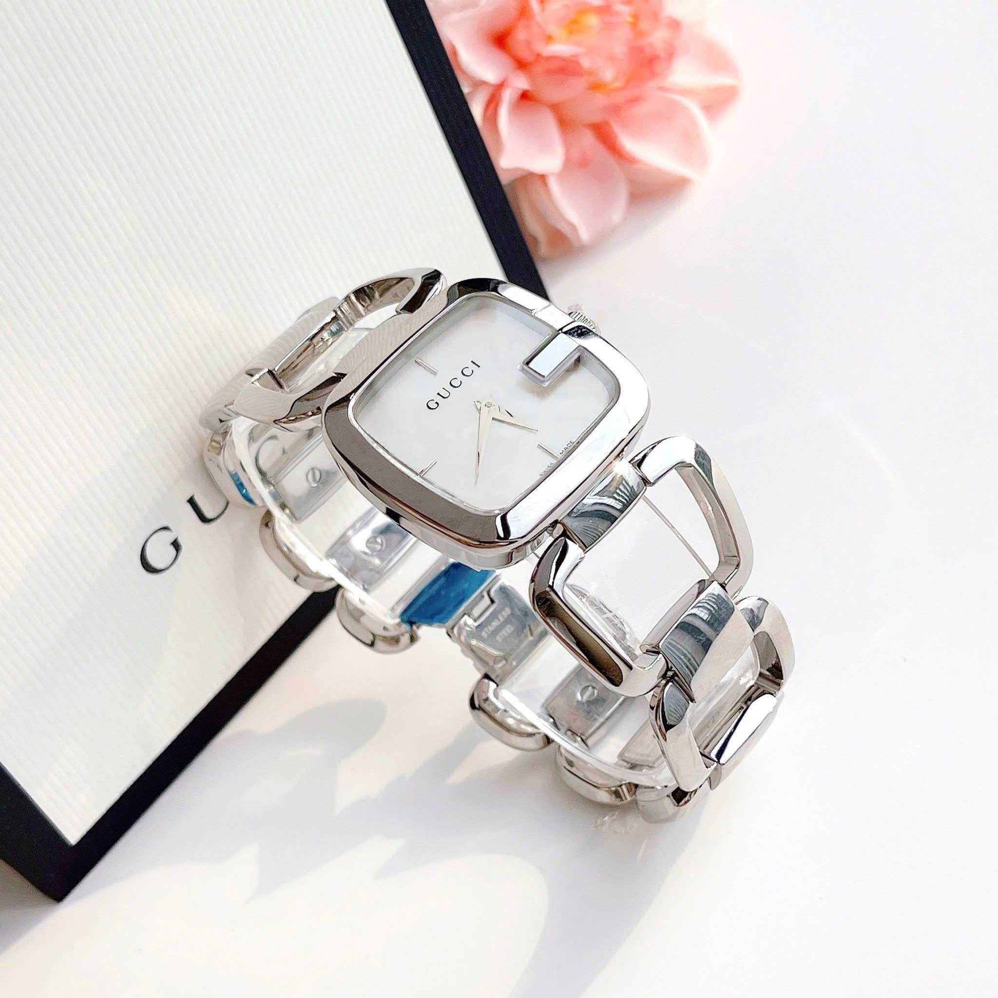 Ảnh 3 của (ĐỒNG HỒ NỮ) Gucci 125 G Gucci Mother Of Pearl Dial Silver Tone YA125404 30x32mm