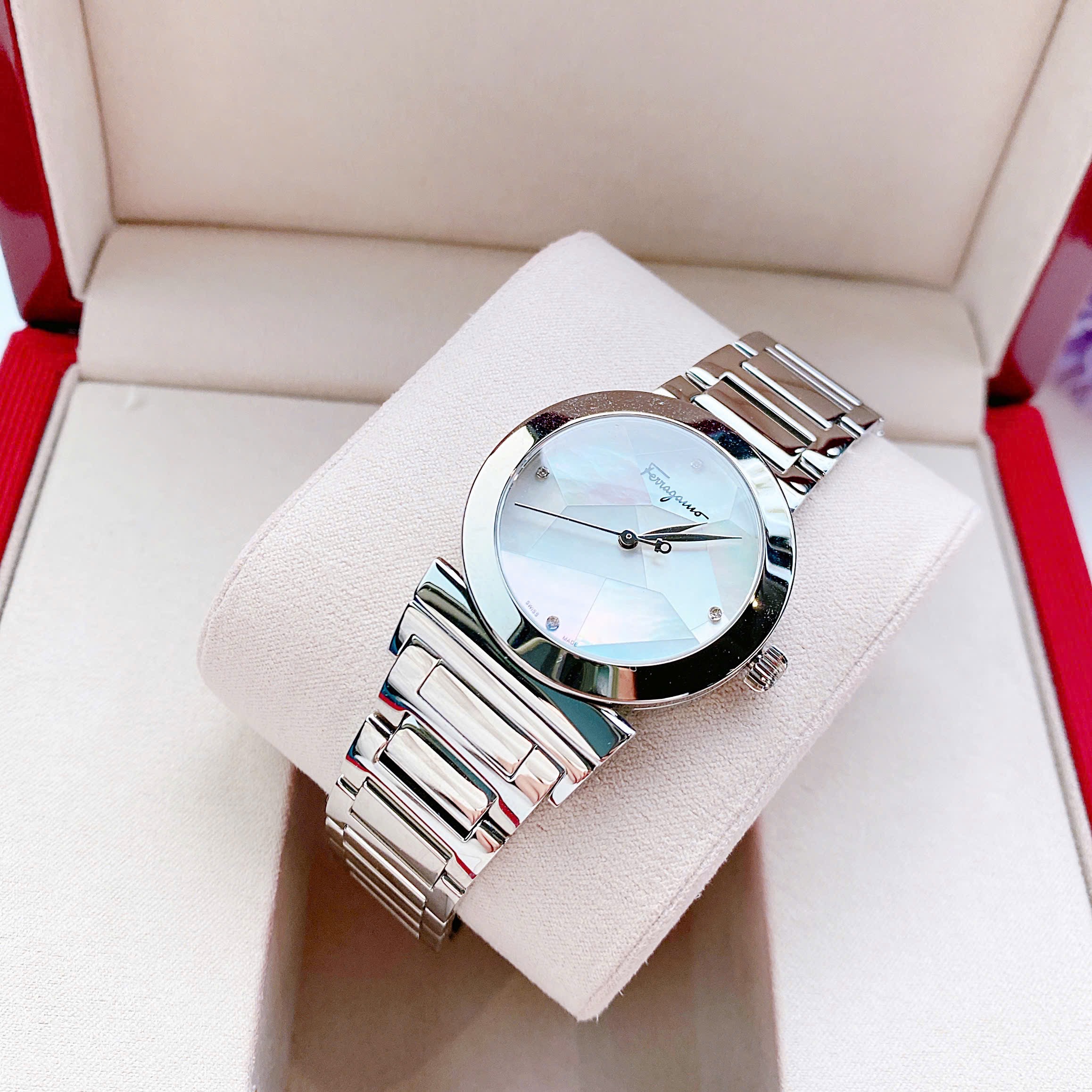 Ảnh 5 của ( ĐỒNG HỒ NỮ )  SALVATORE FERRAGAMO GRANDE MAISON FG2040013 33mm
