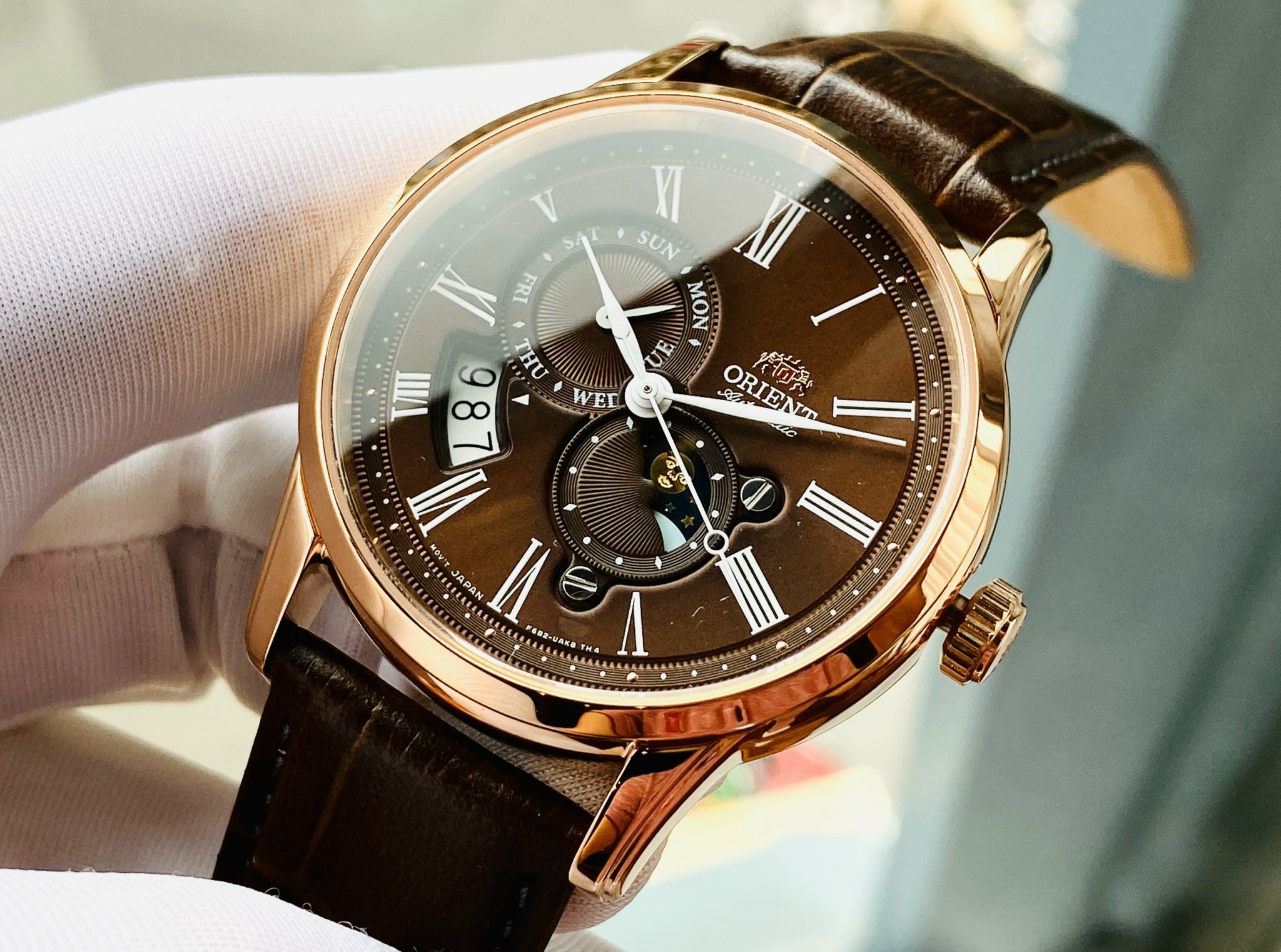 (ĐỒNG HỒ NAM) Orient Automatic Sun And Moon Gen 3 RA-AK0009T30B ( RA-AK0009T00C ) (RA-AK0009T10B ) ( RA-AK0009T ) ( SAK00003T0 ) Dây Da Rose Mặt Nâu 42.5mm