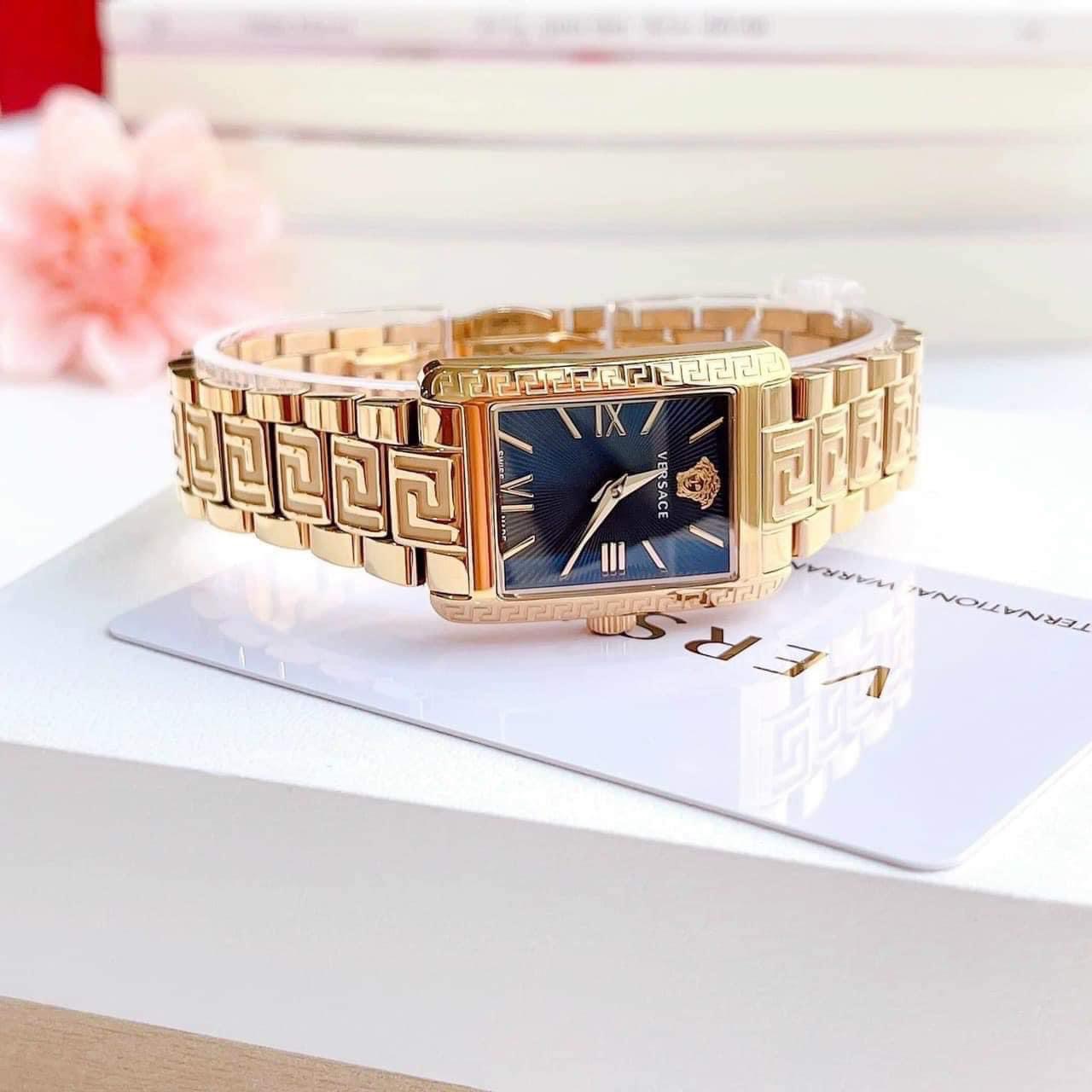 Ảnh 2 của ĐỒNG HỒ NỮ Versace Tonneau Lady VE1C01022 watch