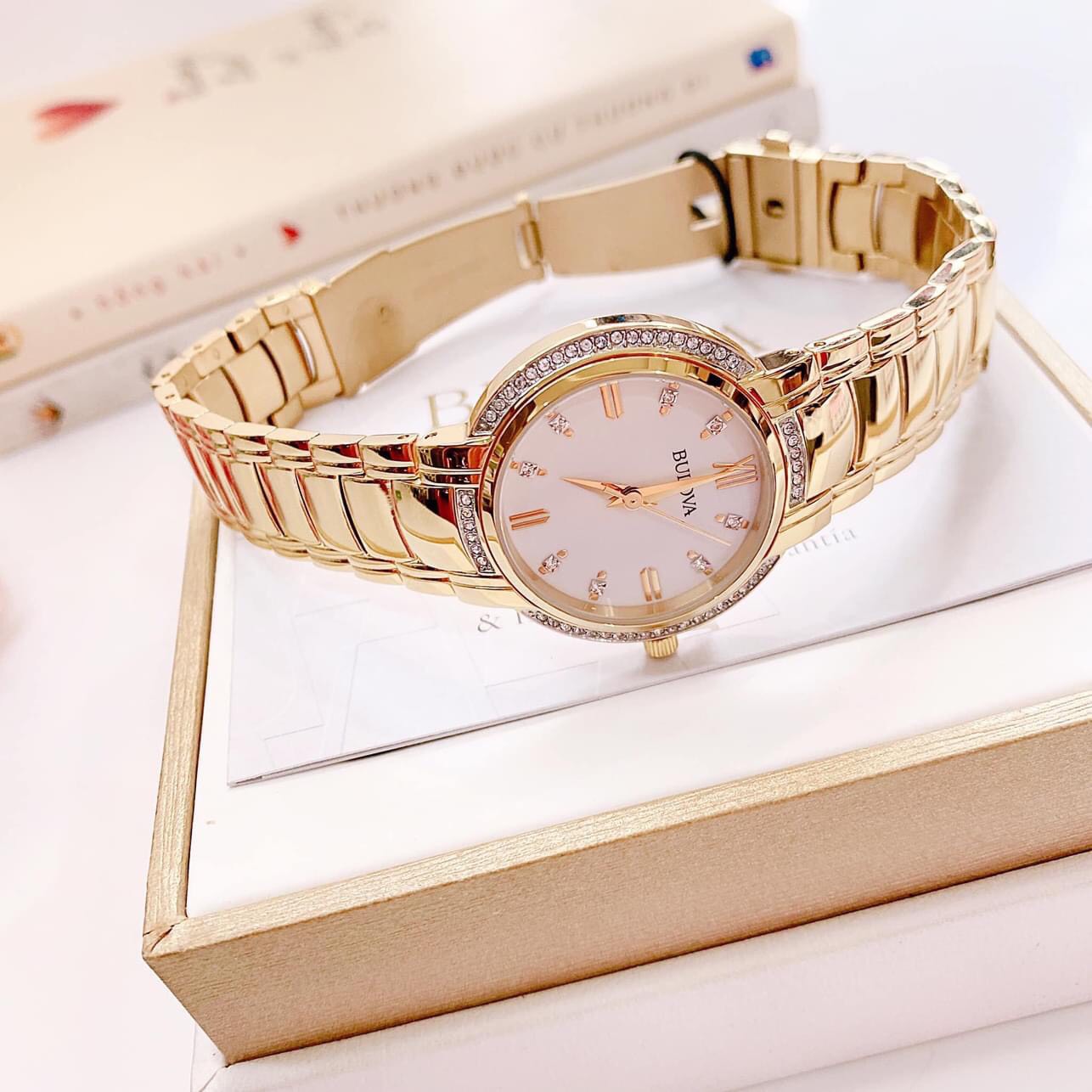 Ảnh 4 của (ĐỒNG HỒ NỮ) BULOVA CRYSTAL 98L280 QUARTZ GOLD TONE 26MM