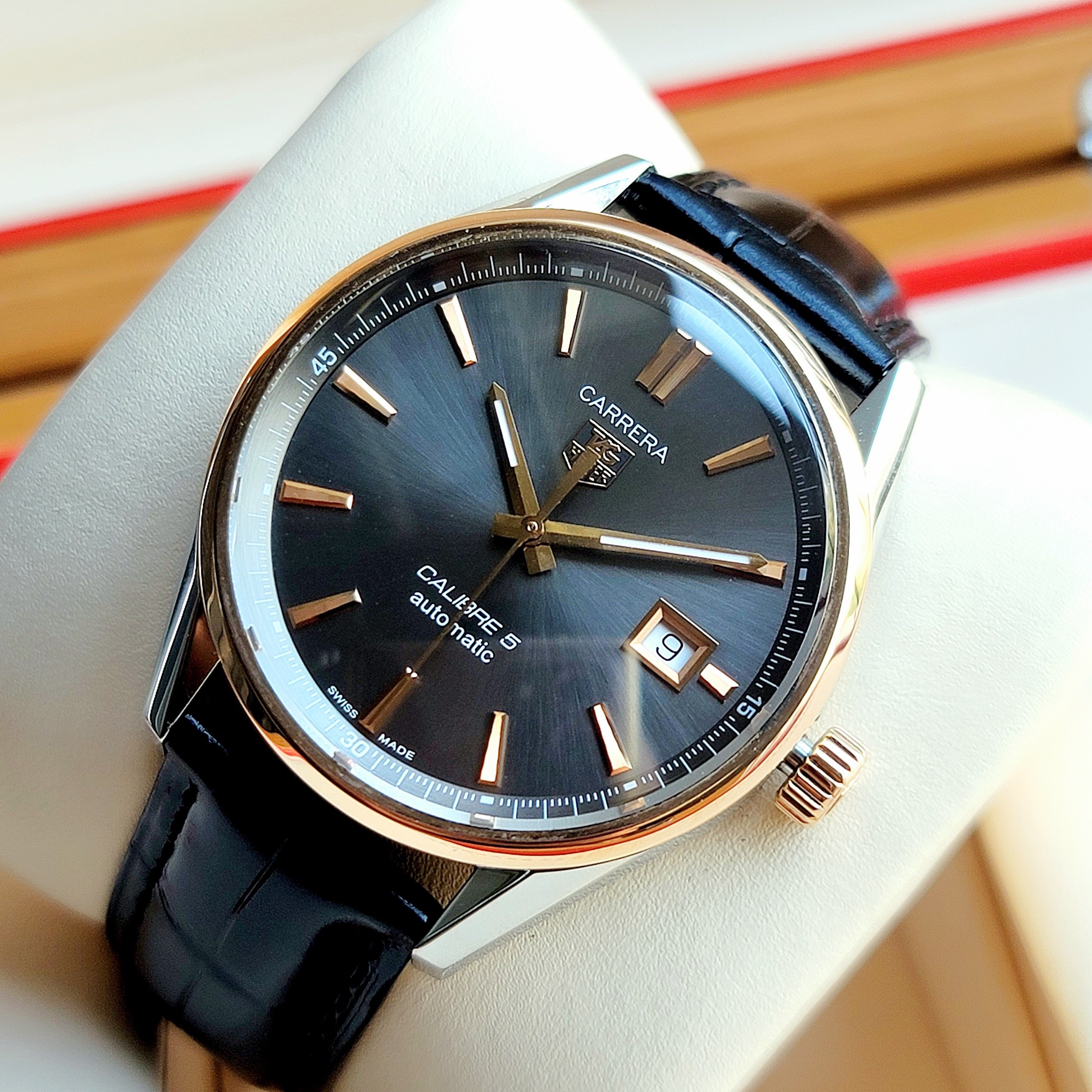 Ảnh 2 của ĐỒNG HỒ TAG HEUER CARRERA CALIBRE 5 AUTOMATIC VÀNG 18K WAR215E.FC6336