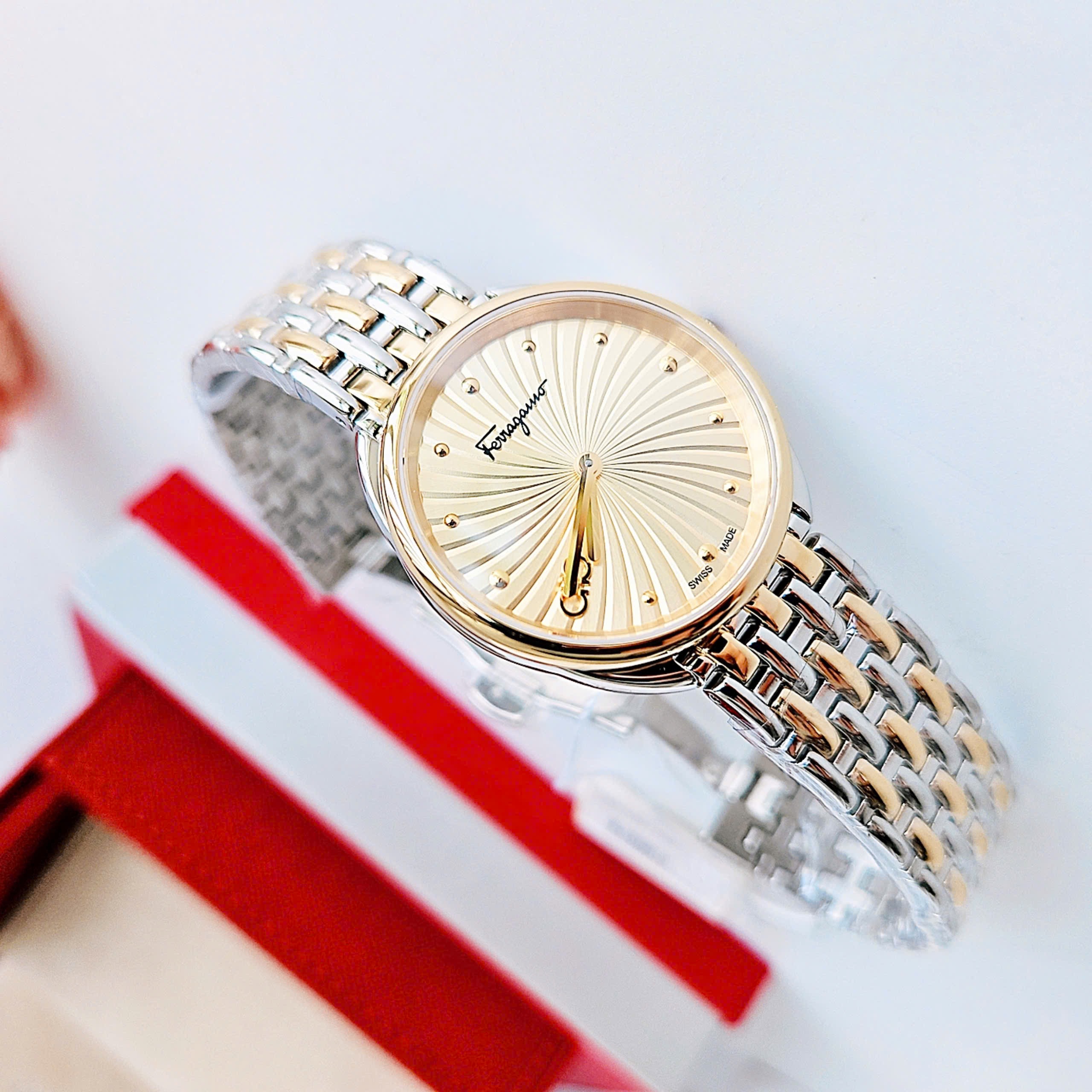 ( ĐỒNG HỒ NỮ ) Salvatore Ferragamo Womens Gold 34 mm Cuir Watch SFYN01222