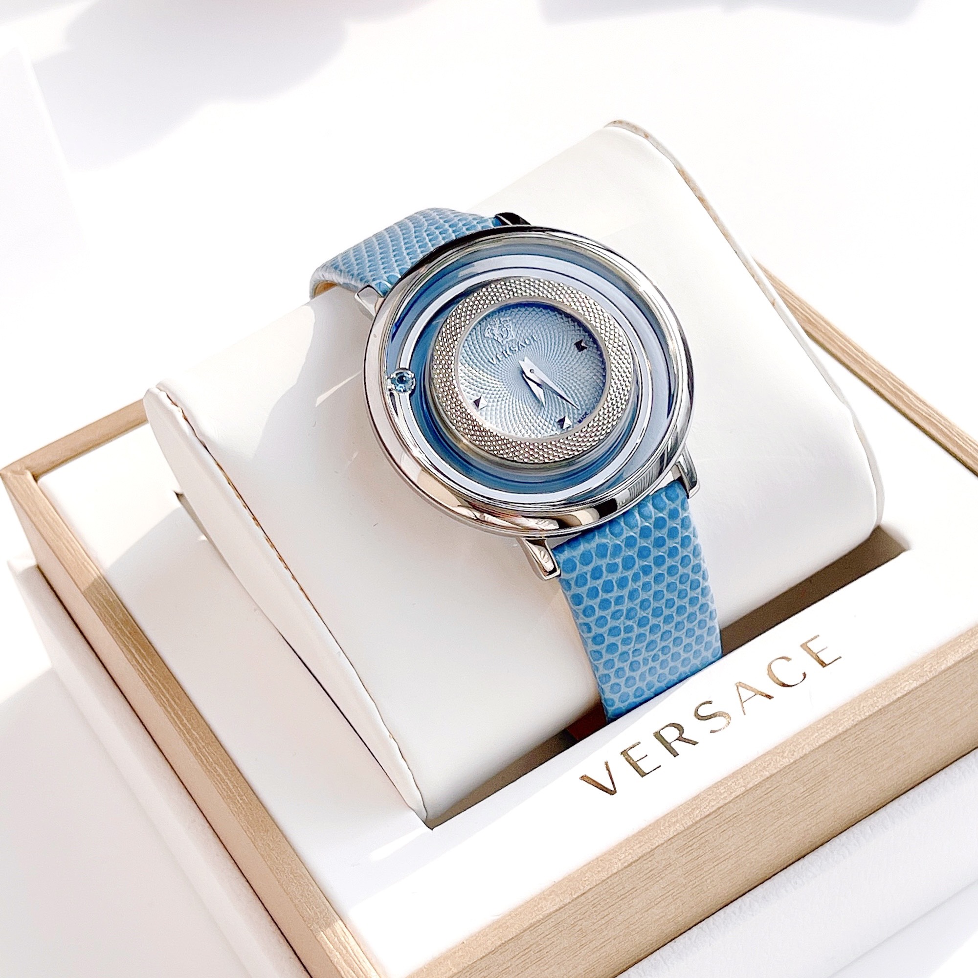 (ĐỒNG HỒ NỮ) VERSACE Venus Topaz Women's Watch VFH020013, 39mm