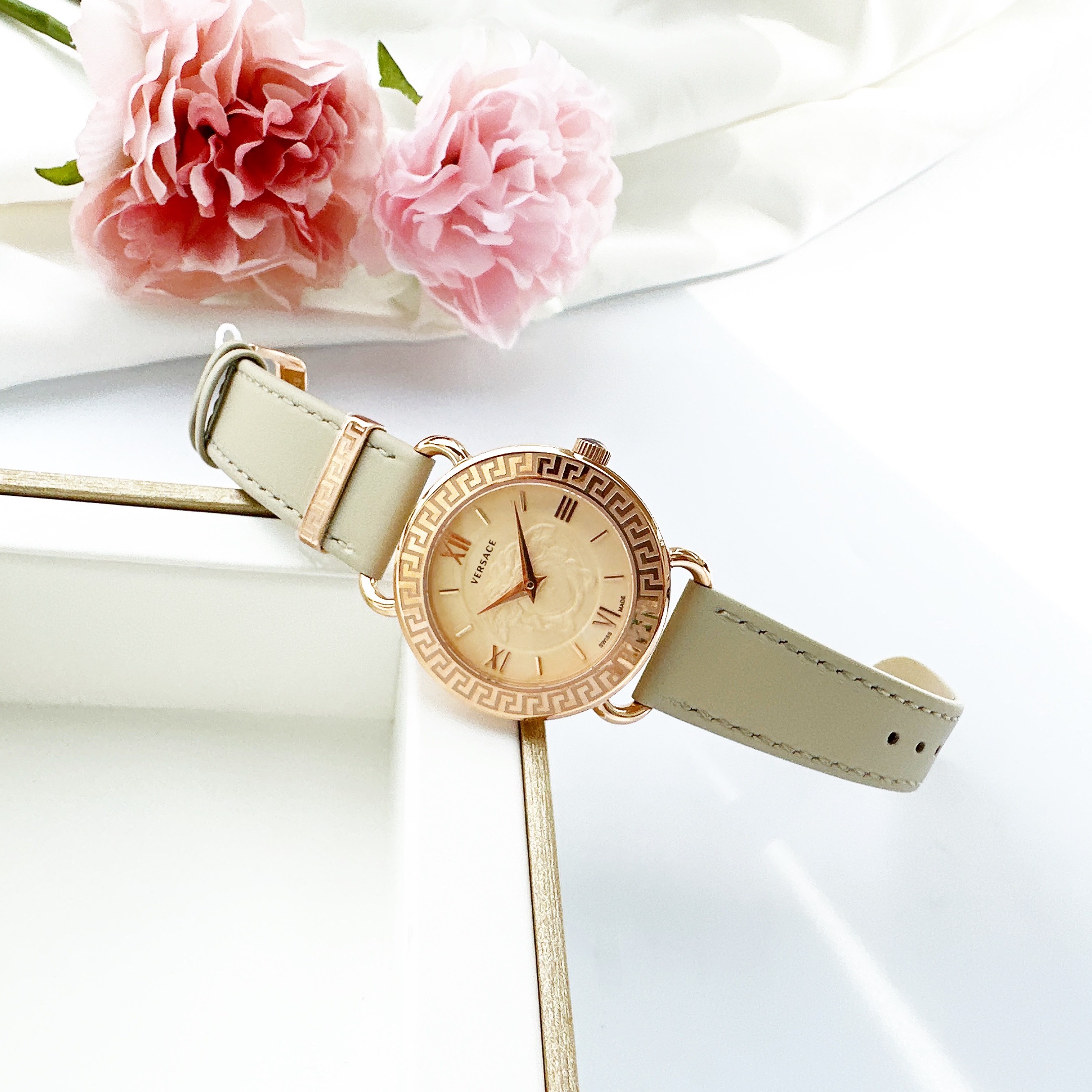 Ảnh 4 của (ĐỒNG HỒ NỮ) Versace Medusa Quartz Ivory Dial Ladies Watch VEPU01021 36MM