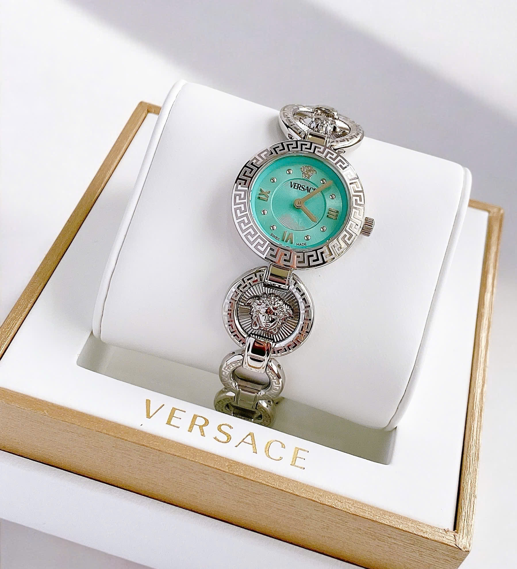 Ảnh 7 của (ĐỒNG HỒ NỮ ) Versace Greca Jewel Turquoise Watch 28mm VEWCA0324