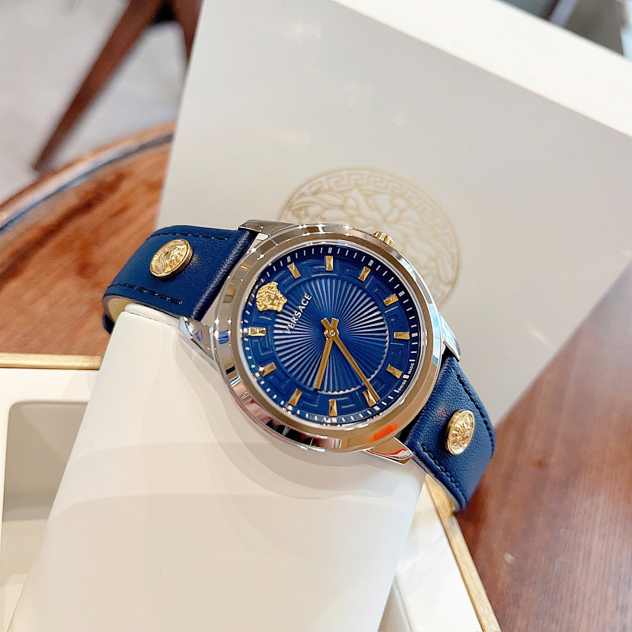 (ĐỒNG HỒ NỮ ) Versace Greca Blue Dial Leather Unisex Watch VEPX00921