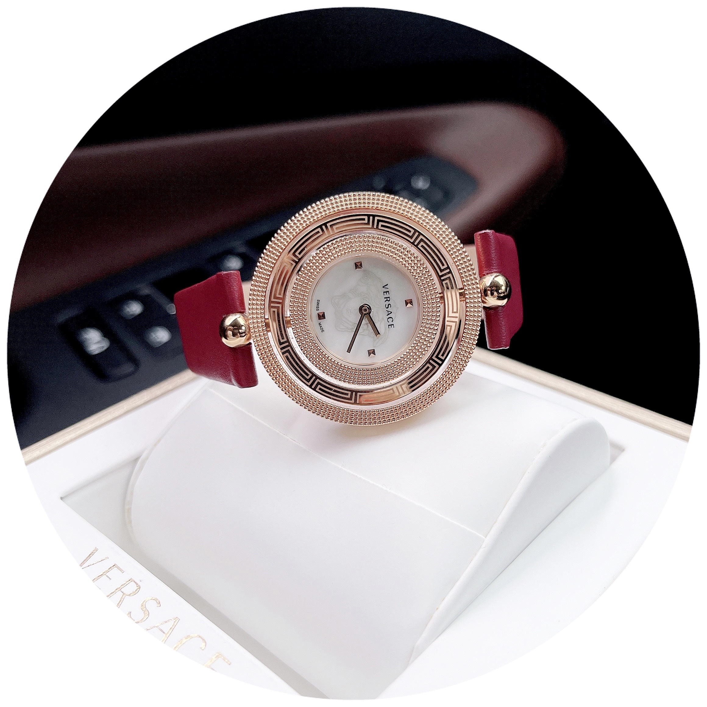 Ảnh 5 của (ĐỒNG HỒ NỮ) Versace VQT030015 Eon Women's purple Watch , 39MM