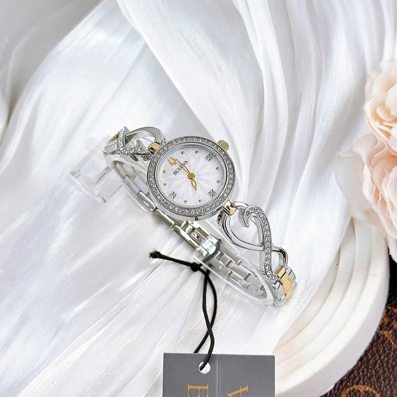 Ảnh 6 của (ĐỒNG HỒ NỮ) Bulova Crystal Quartz Silver Watch 24mm 98X120