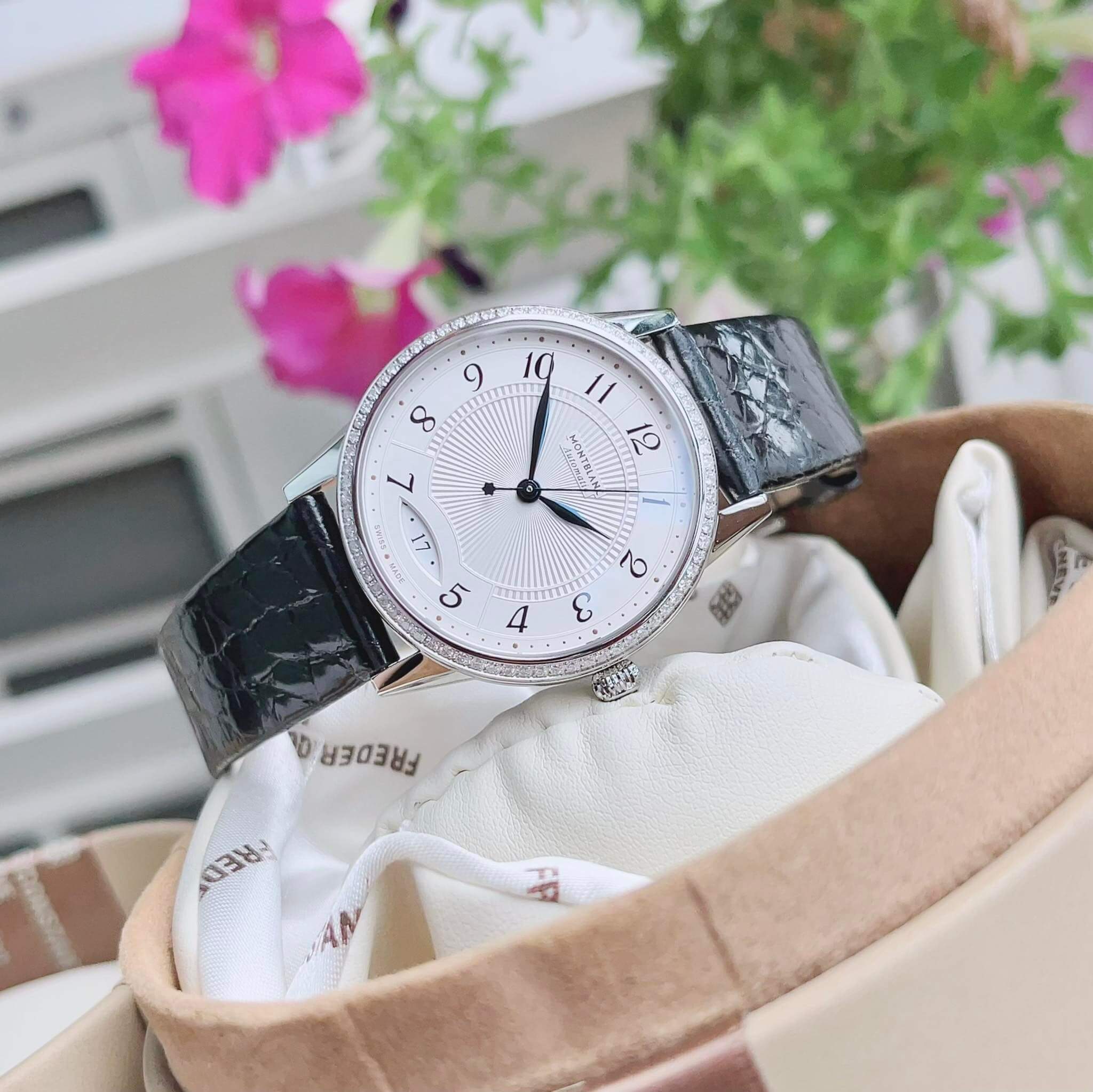 Ảnh 2 của (ĐỒNG HỒ NỮ) Montblanc Bohème 114734 Date Automatic 34mm