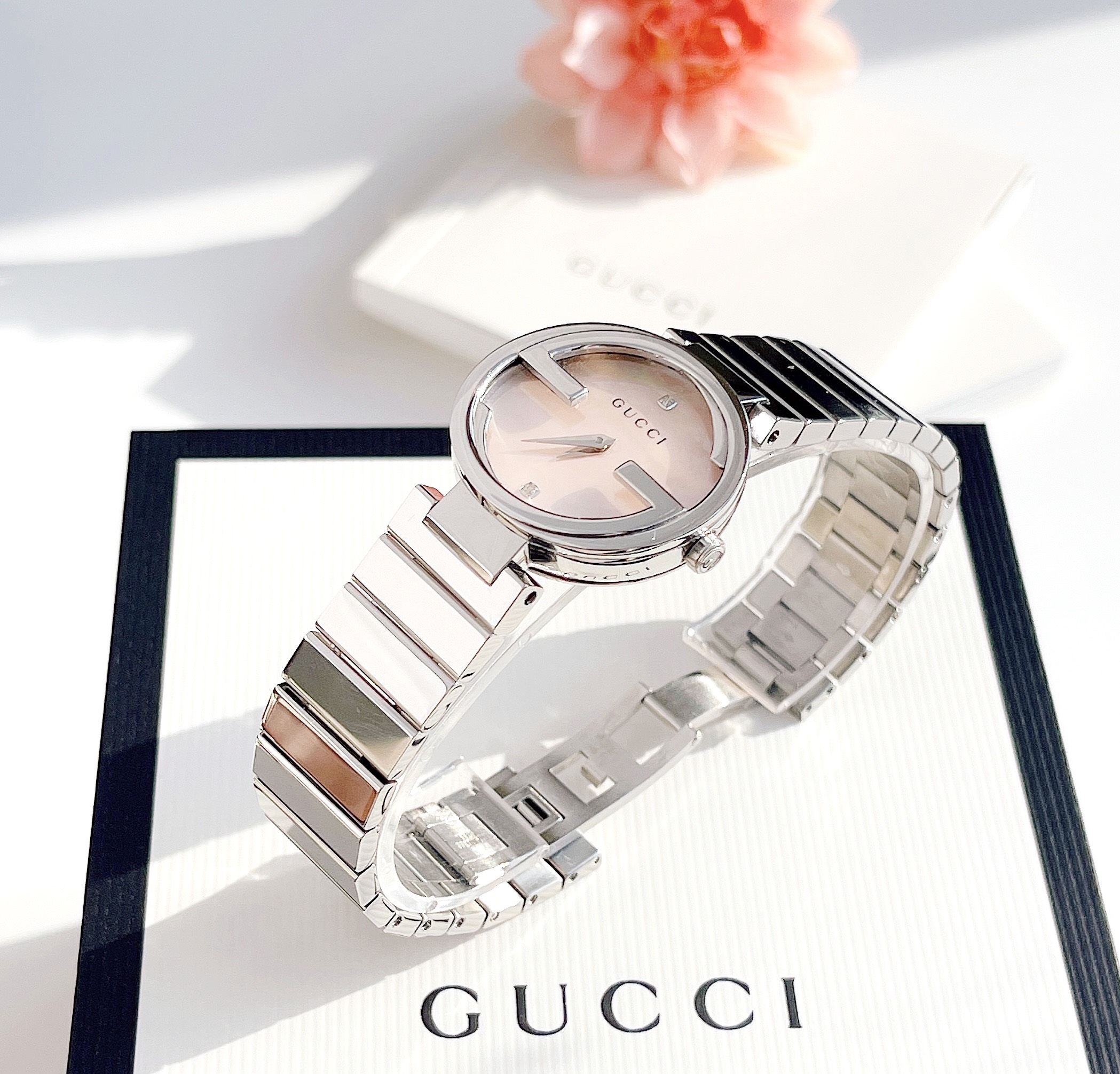 Ảnh 2 của ĐỒNG HỒ NỮ Gucci Interlocking YA133401 29MM