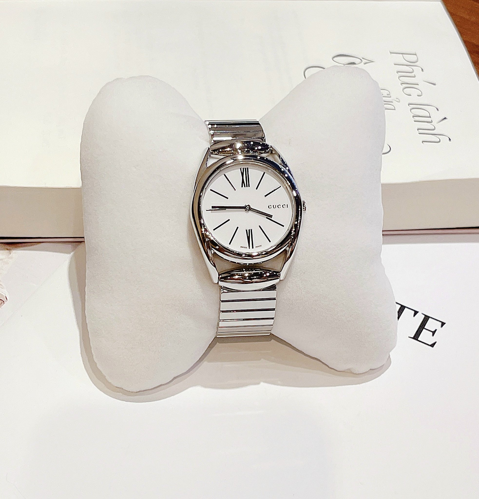 (ĐỒNG HỒ NỮ) Gucci Horsebit YA140405 29mm