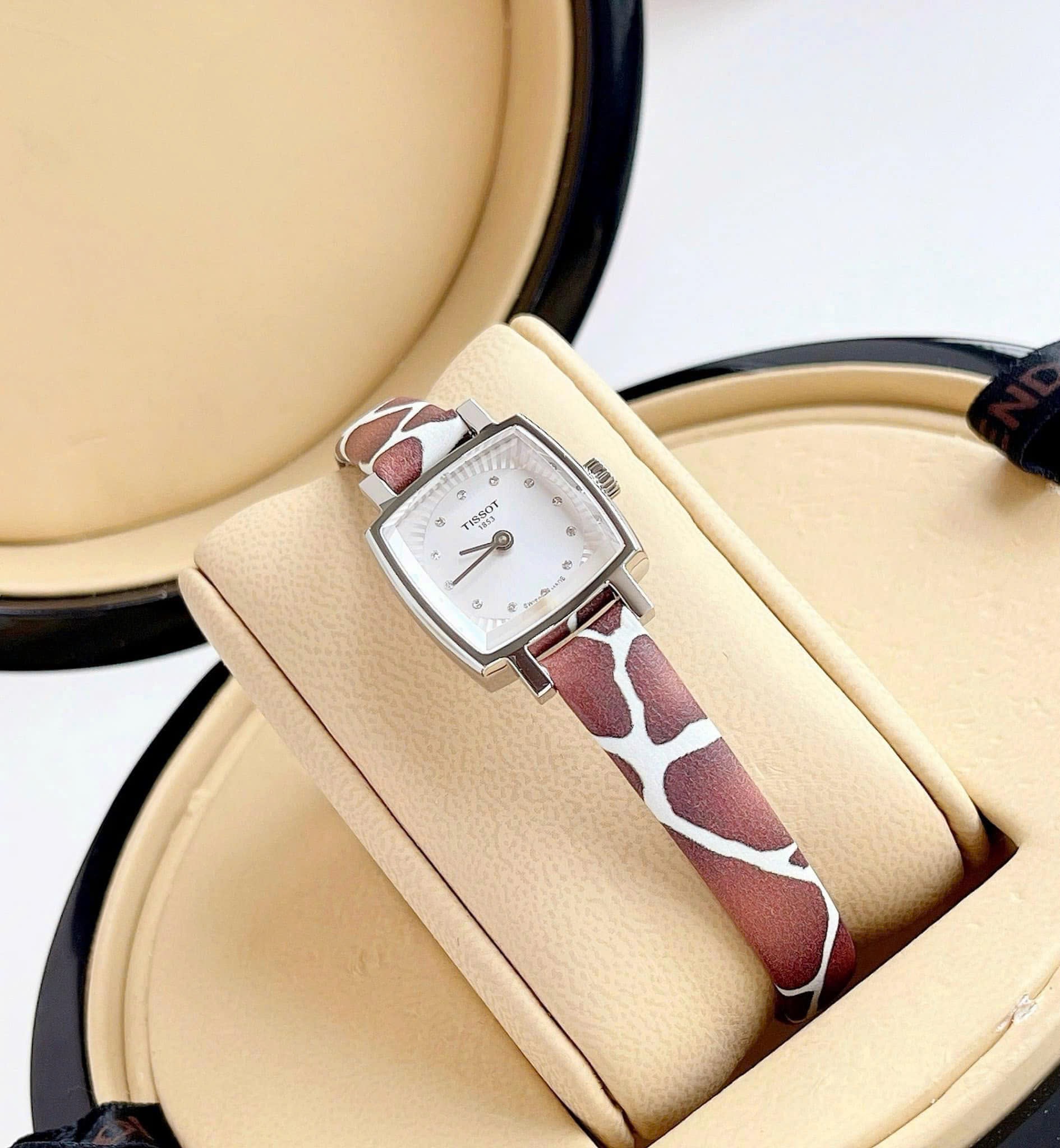 Ảnh 4 của (ĐỒNG HỒ NỮ) Tissot Quartz T058.109.17.036.00 Lovely ( T0581091703600 )