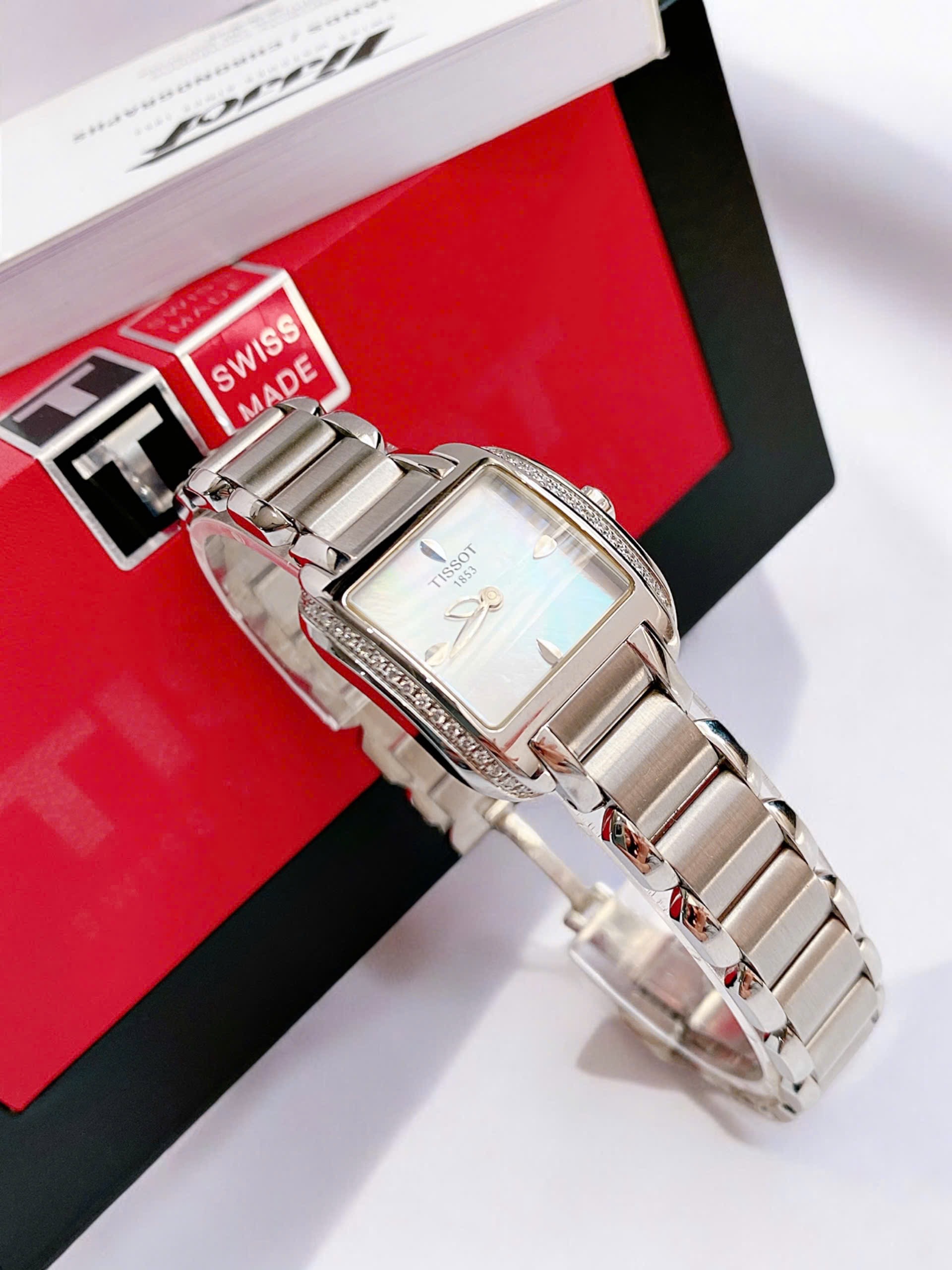 (ĐỒNG HỒ NỮ) Tissot T-Wave Mother of Pearl Dial Stainless Steel Ladies T02.1.385.71 (T02138571)