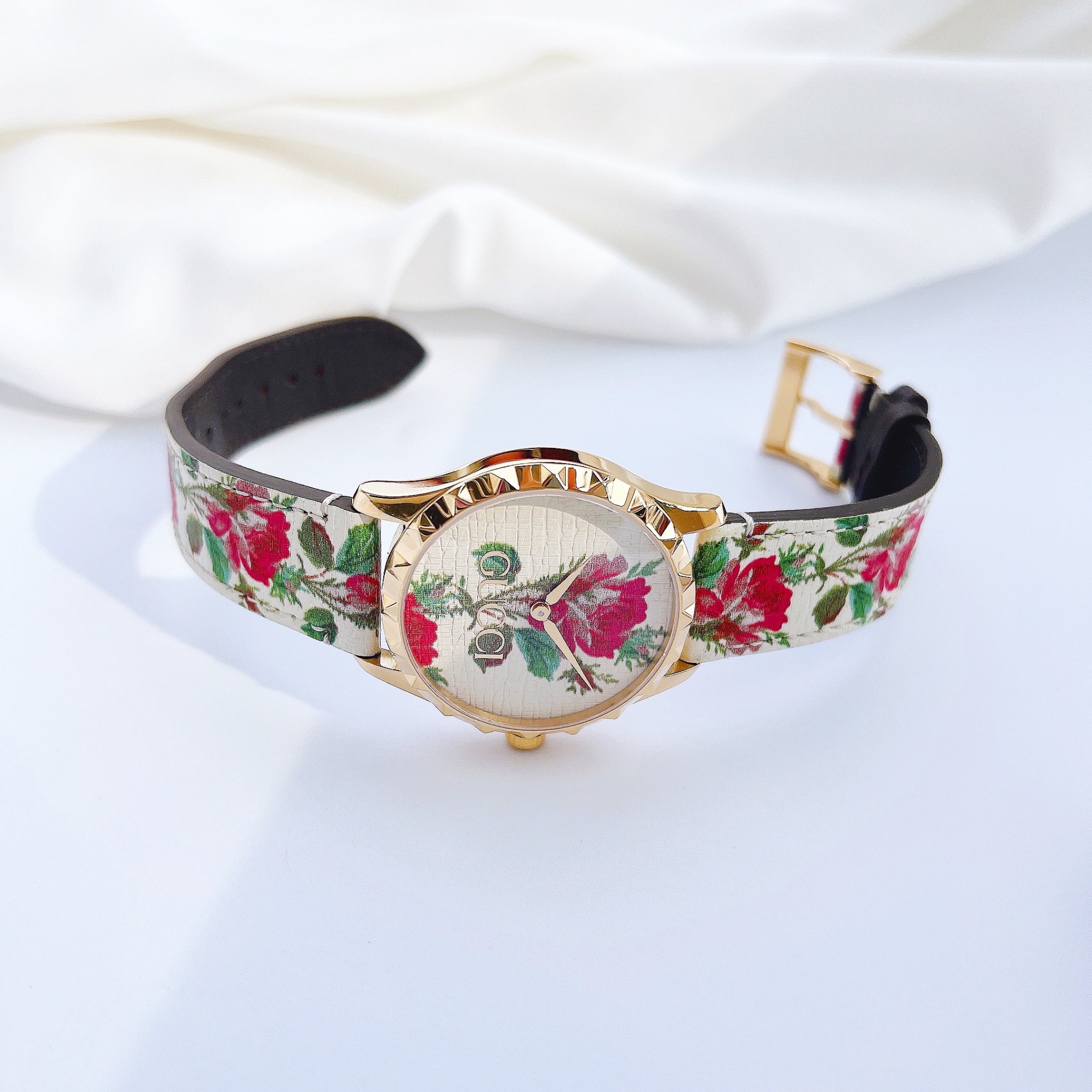 Ảnh 5 của ĐỒNG HỒ NỮ GUCCI G-TIMELESS AQUA FLORAL Phối hoạ tiết  YA1264084 38mm