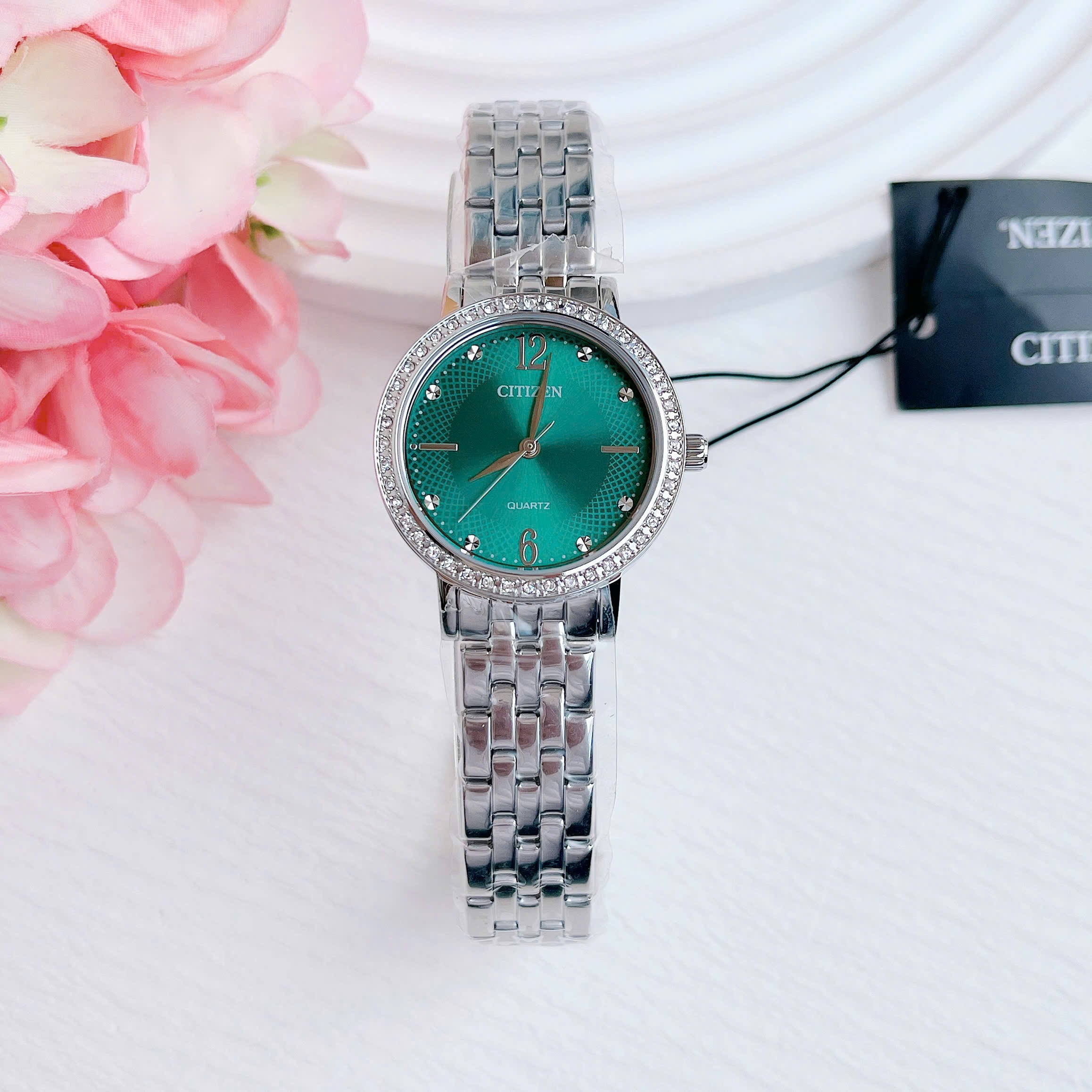 Ảnh 4 của (ĐỒNG HỒ NỮ) CITIZEN – QUARTZ – NỮ – KÍNH KHOÁNG – 5ATM – 31MM – EL3100-55Z