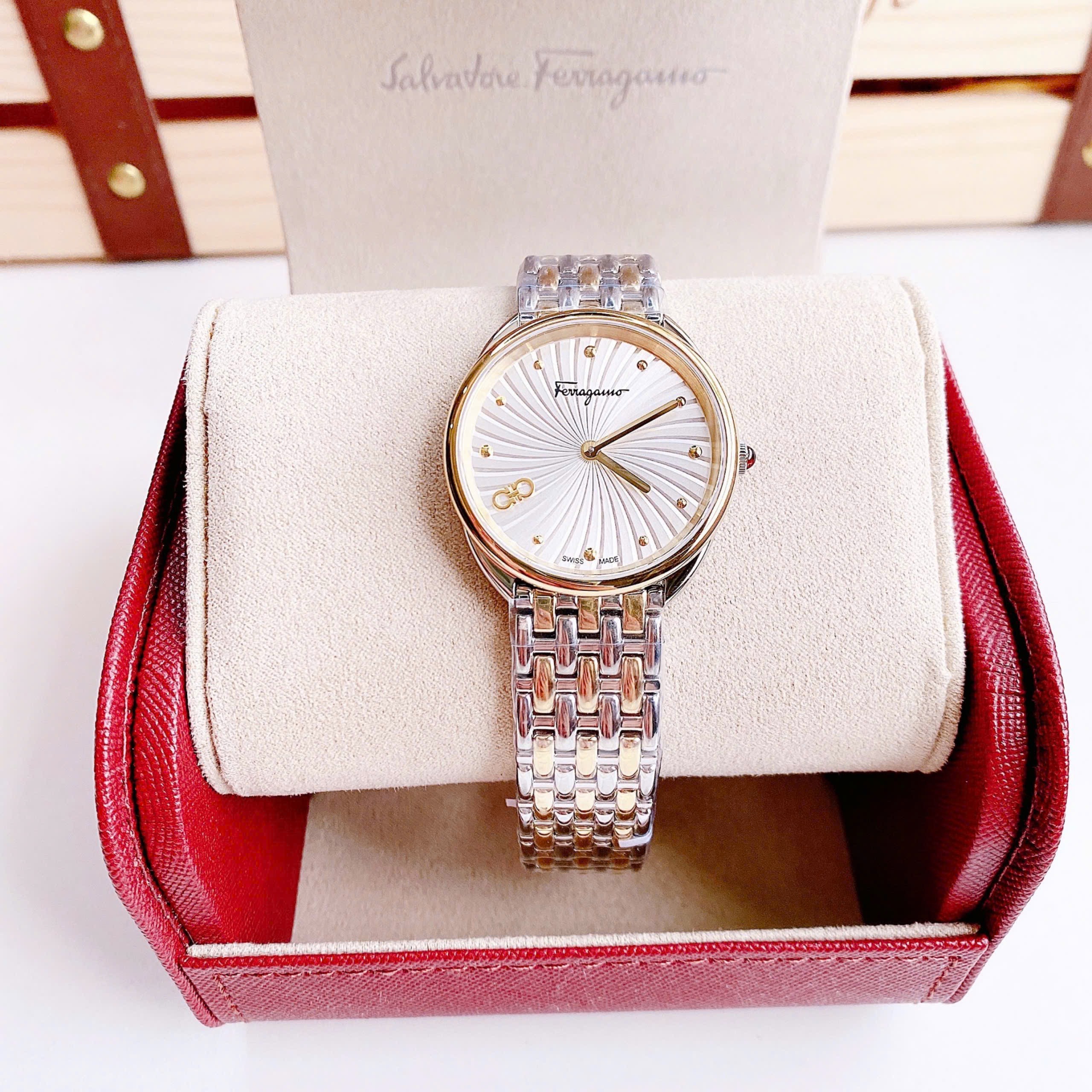 ( ĐỒNG HỒ NỮ ) Salvatore Ferragamo Cuir Quartz Silver Dial Ladies Watch SFYN00920