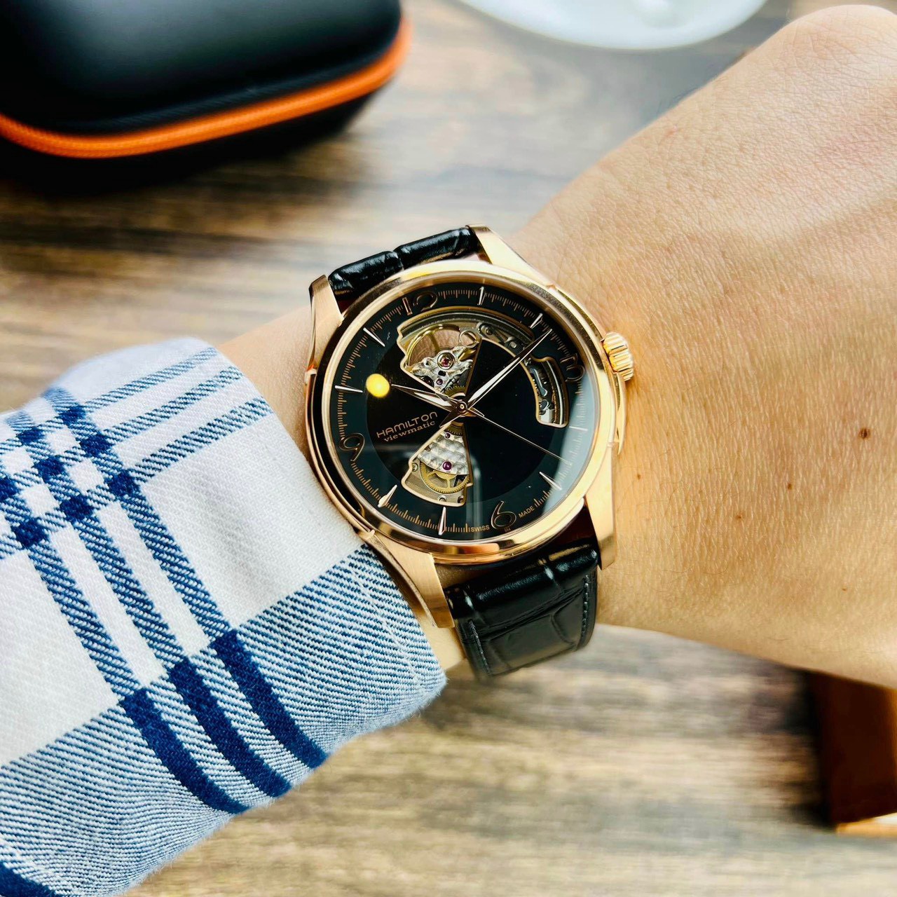 Ảnh 2 của ĐỒNG HỒ NAM (new) Hamilton Jazzmaster Automatic H32575735 Open Heart Rose Gold