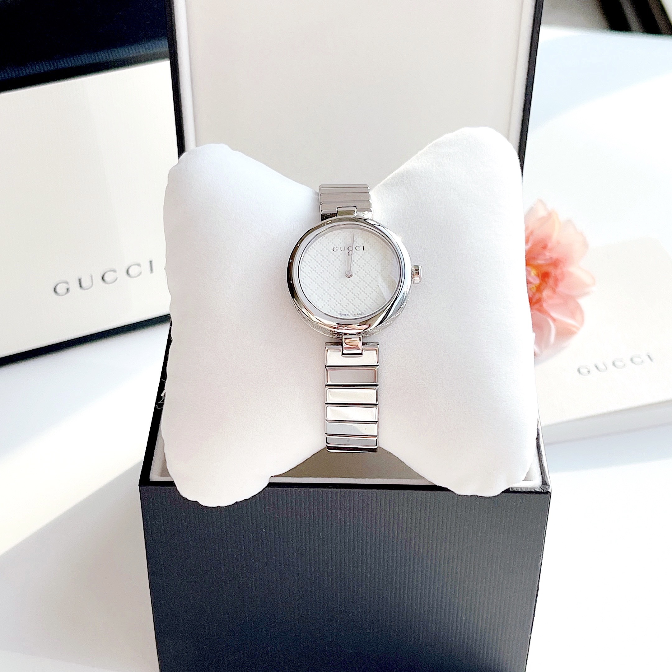 (ĐỒNG HỒ NỮ) GUCCI DIAMANTISSIMA STAINLESS STEEL MEDIUM LADIES WATCH YA141402, 32mm