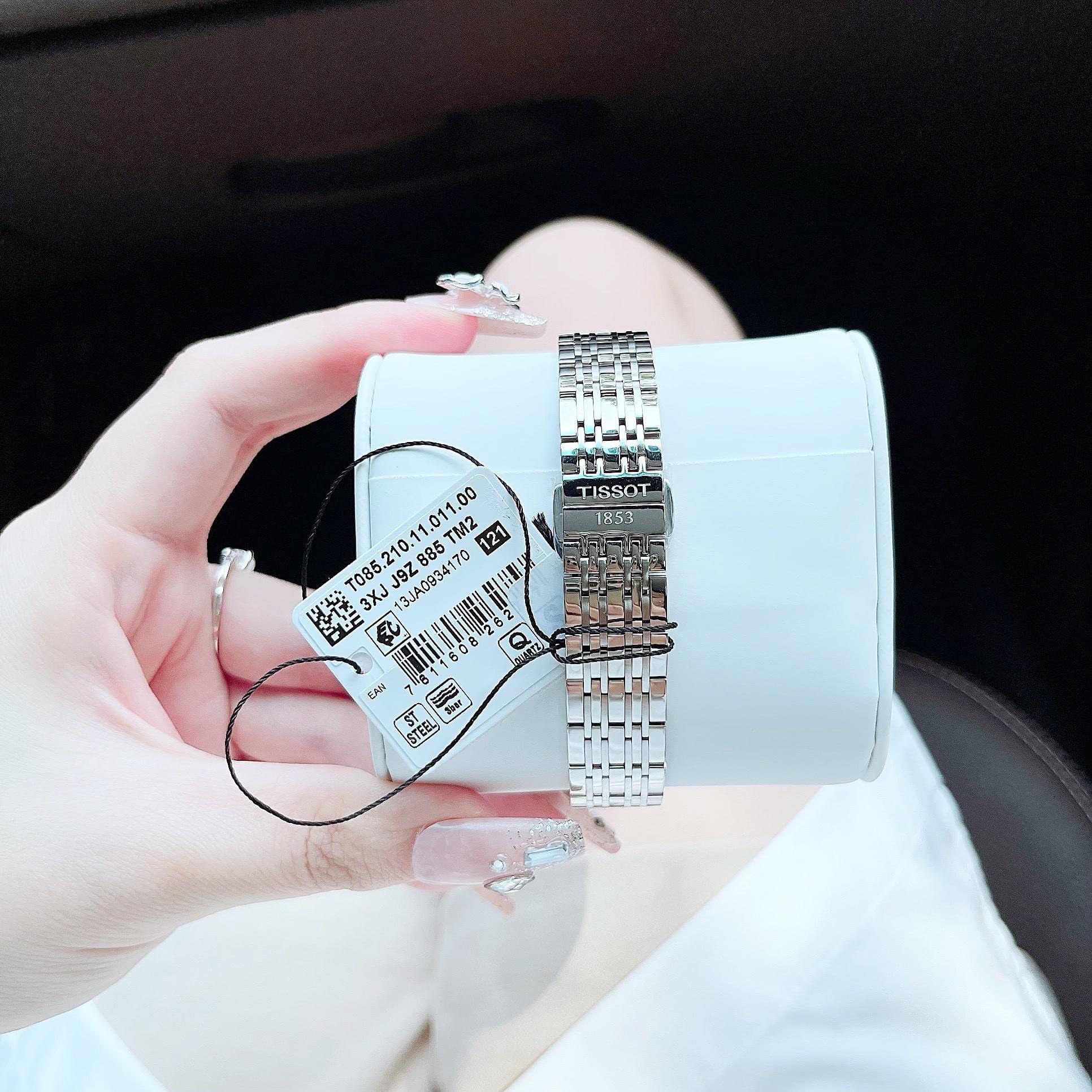 Ảnh 6 của (ĐỒNG HỒ NỮ) Tissot Quartz T085.210.11.011.00  Carson White Dials Stainless Steel Watch ( T0852101101100 ) 29mm