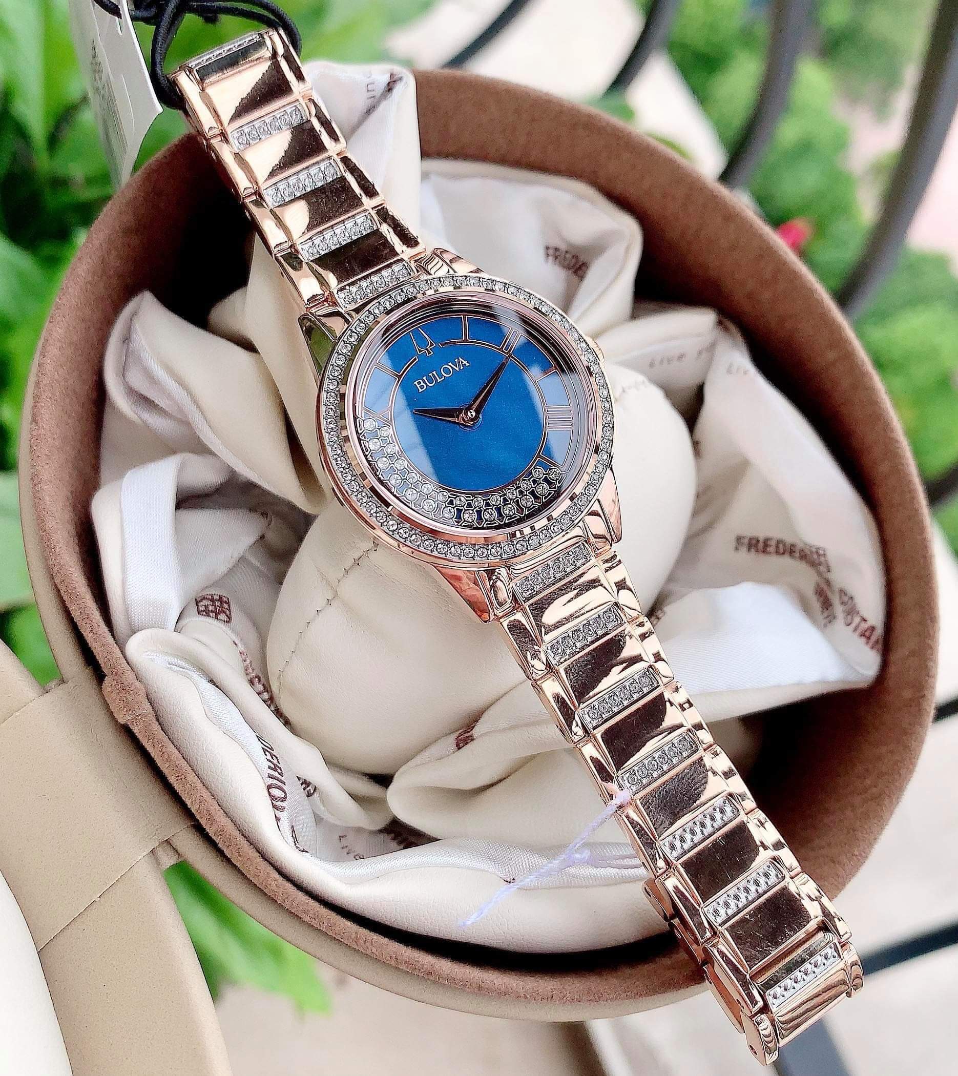 Ảnh 2 của Bulova 98L247
