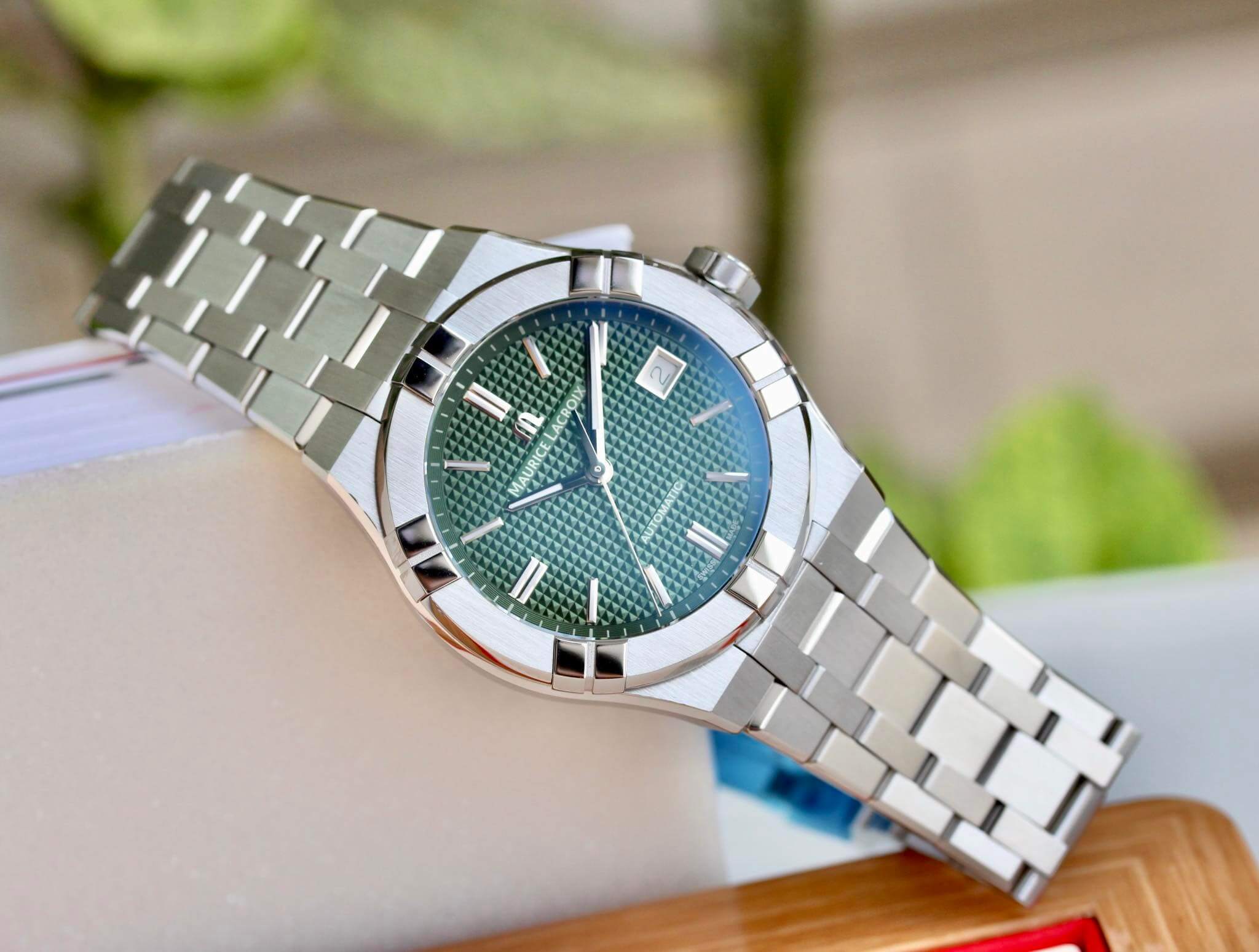 Ảnh 7 của (ĐỒNG HỒ NAM) (New) Maurice Lacroix Aikon Green 39mm AI6007-SS00F-630-D ( AI6007SS00F630D )