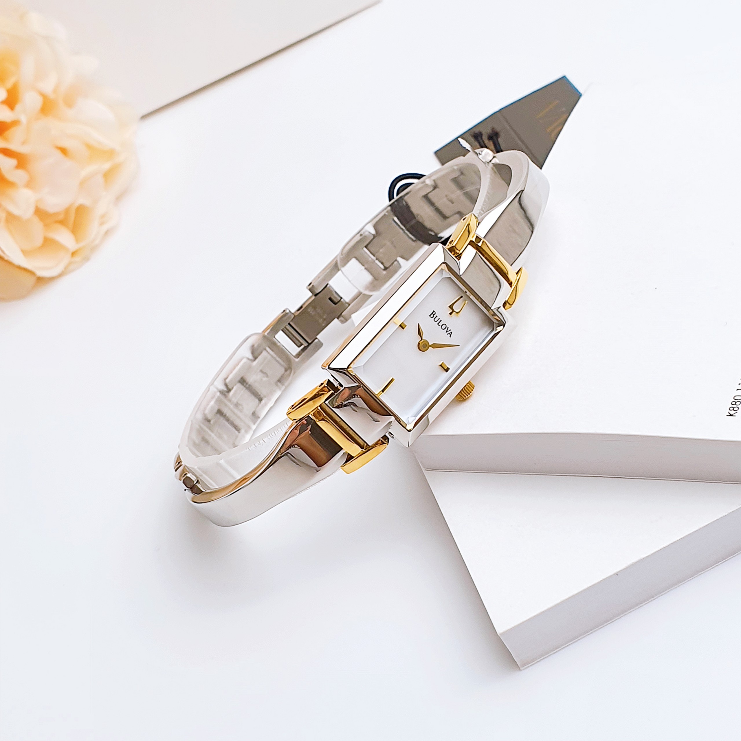 Ảnh 5 của (ĐỒNG HỒ NỮ) BULOVA 98L149 Mother of Pearl Dial Two Tone Stainless Steel Bangle Ladies Watch