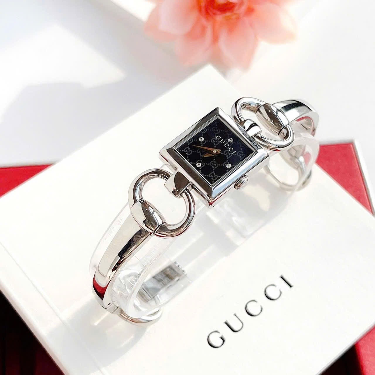 Ảnh 5 của (ĐỒNG HỒ NỮ) Gucci 120 Tornabuoni GG Diamond Black Dial Silver Tone YA120507 18x18mm (~25mm tròn)