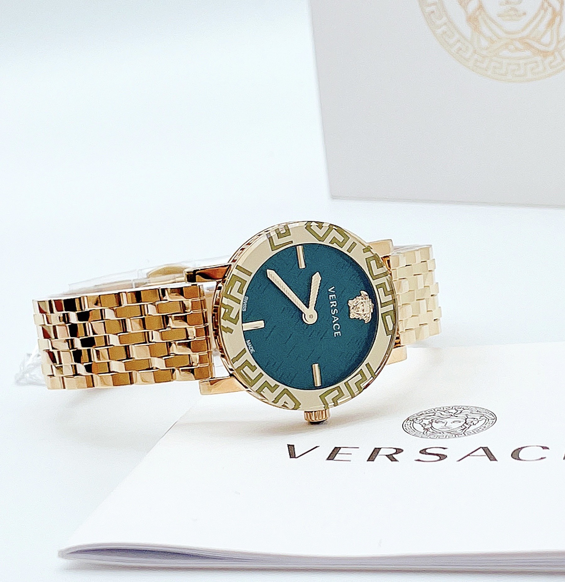 Ảnh 9 của (ĐỒNG HỒ NỮ) Versace Greca Glass VEU300521