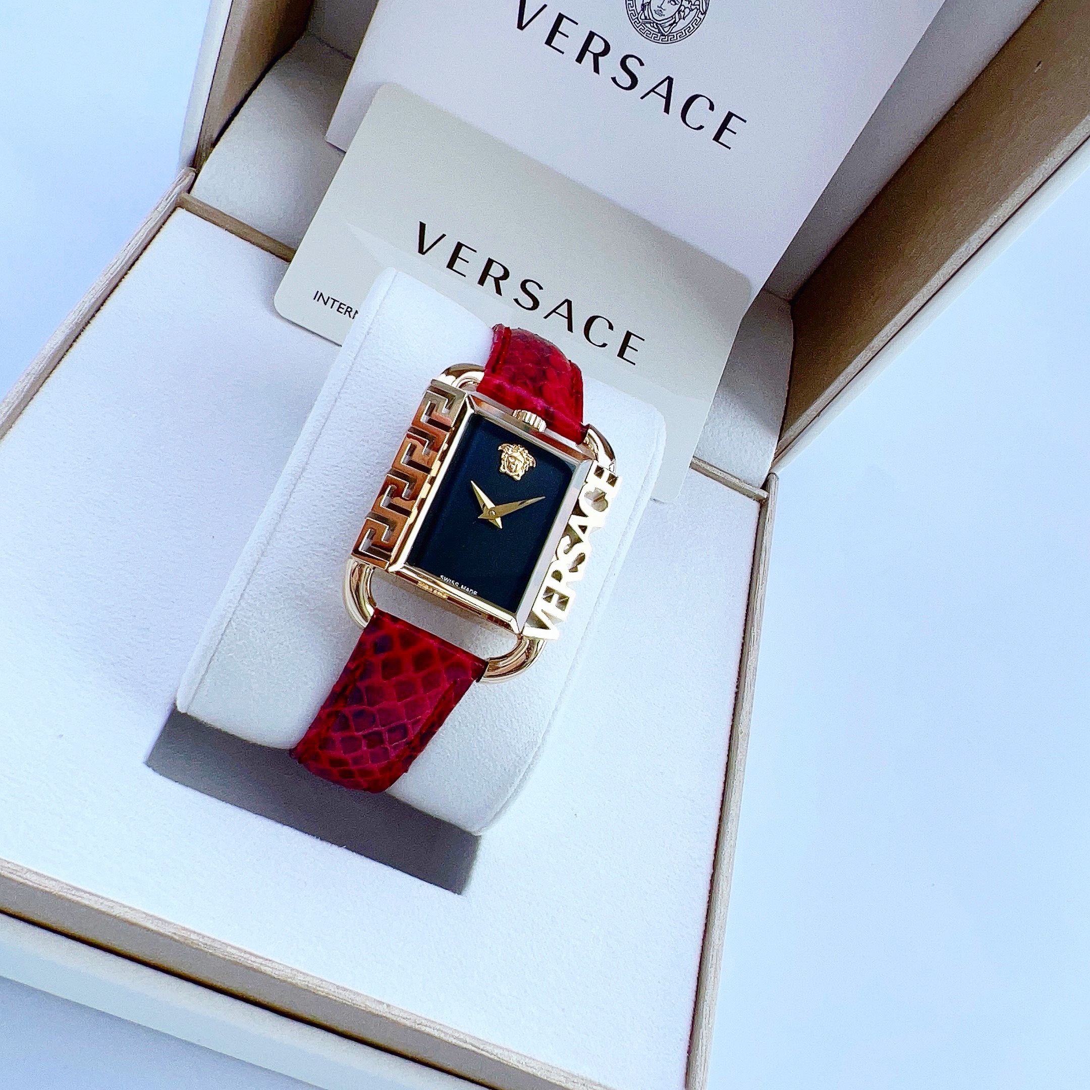 Ảnh 2 của (ĐỒNG HỒ NỮ) VERSACE Flair Bracelet Watch 28.8x26mm, Quartz Black, VE3B00222
