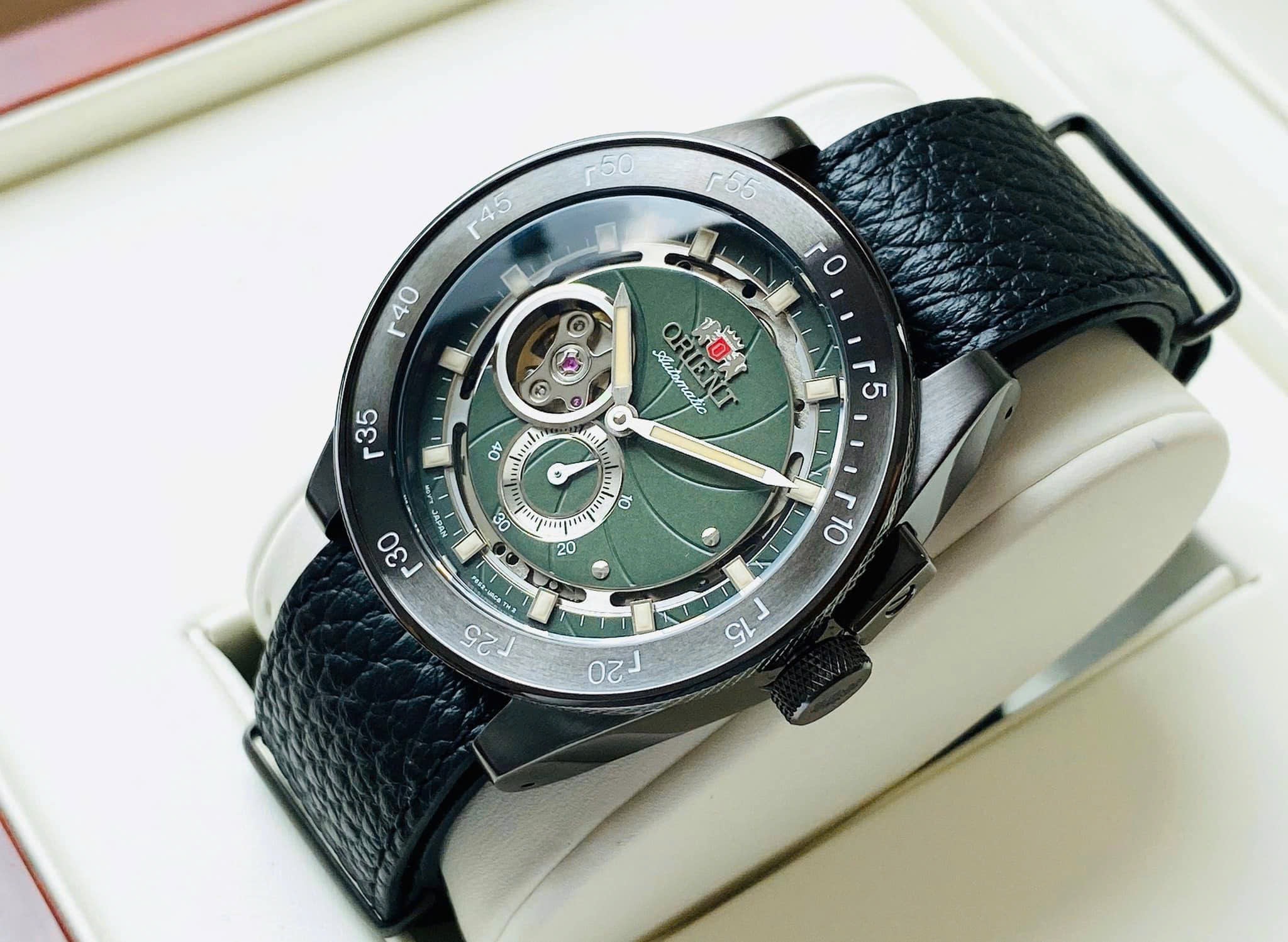 Ảnh 5 của (ĐỒNG HỒ NAM) Orient Automatic Retro Future Camera RA-AR0202E10B ( RA-AR0202E ) (RN-AR0202E )