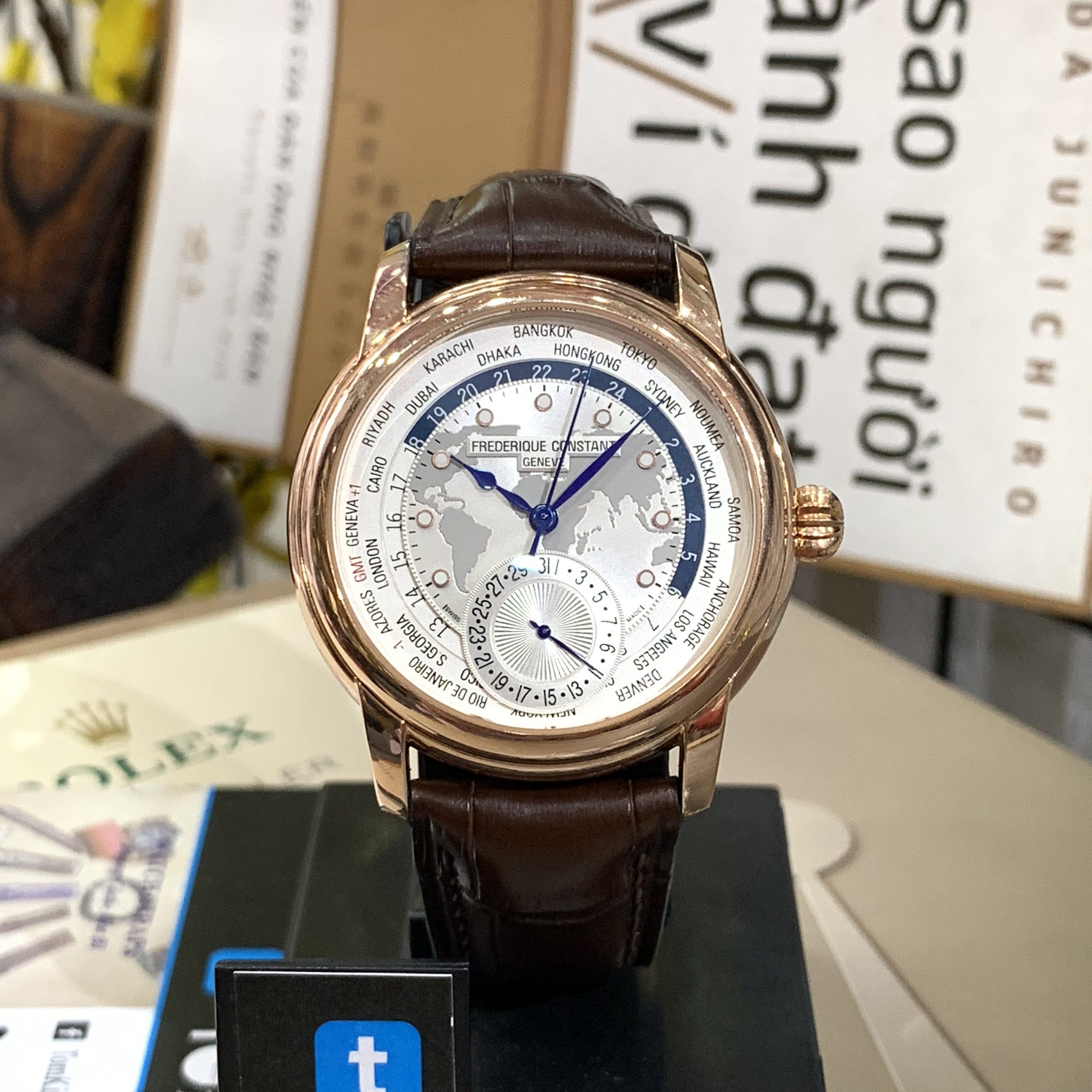 Ảnh 2 của [DEAL LƯỚT] Frederique Constant Worldtimer FC-718WM4H4 Sang Trọng, Lịch Lãm