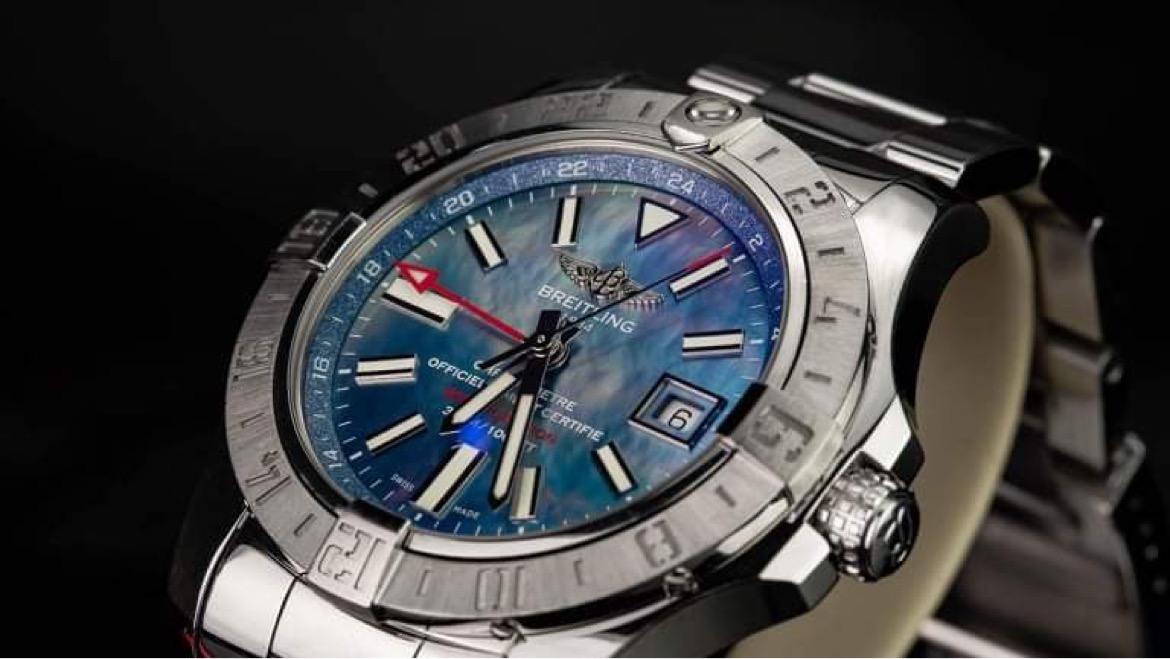 Ảnh 3 của [Deal Lướt] Đồng Hồ Nam Breitling Avenger 2 A32390 MOP Khảm Trai