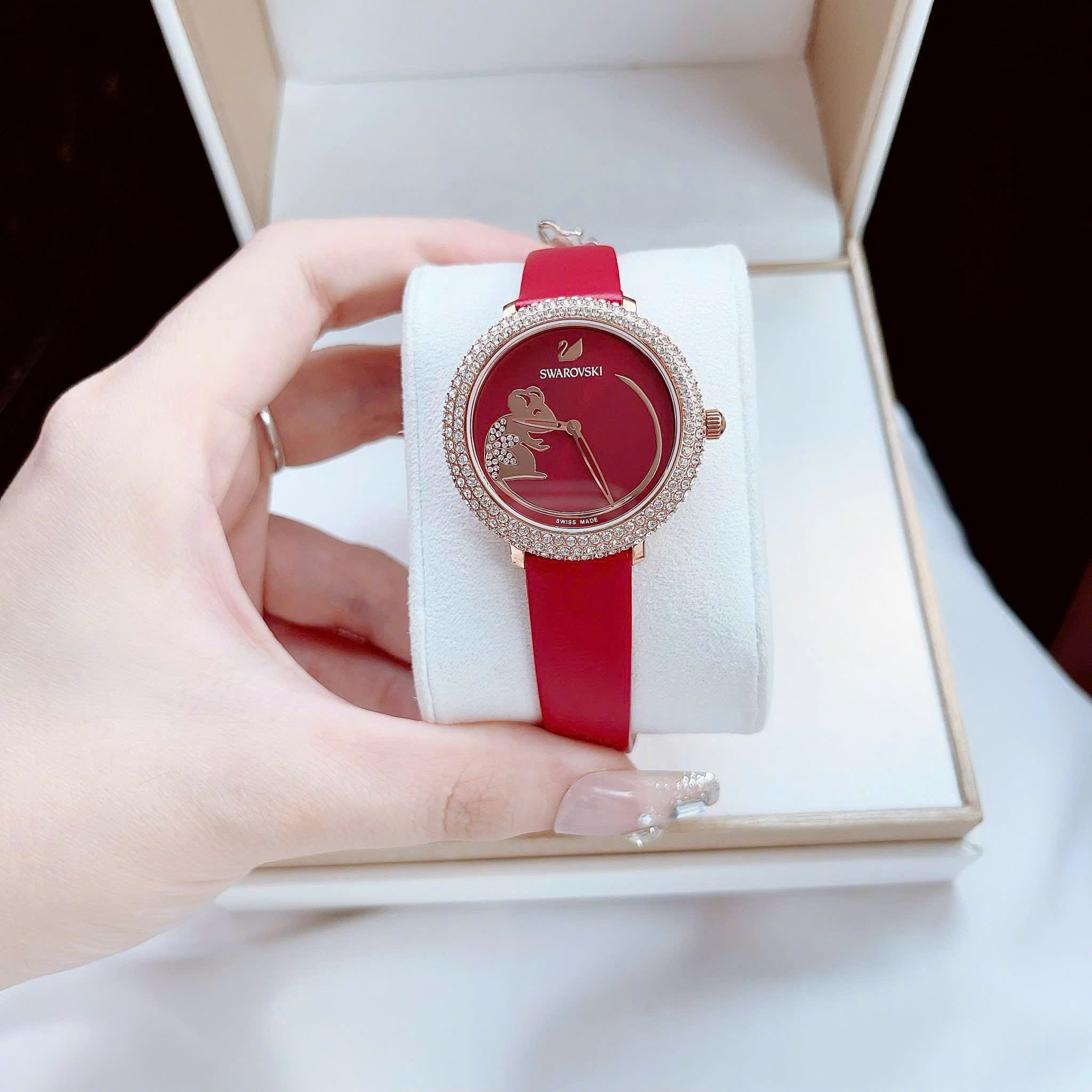 (ĐỒNG HỒ NỮ) Swarovski Quartz Crystal Frost Red 5519226 34mm