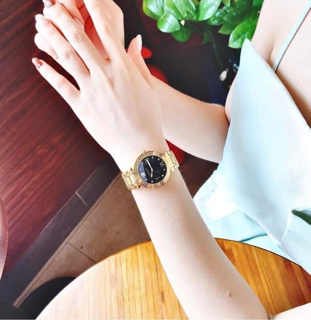 Ảnh 2 của (ĐỒNG HỒ NỮ) Versace Greca Icon Quartz VEZ600521