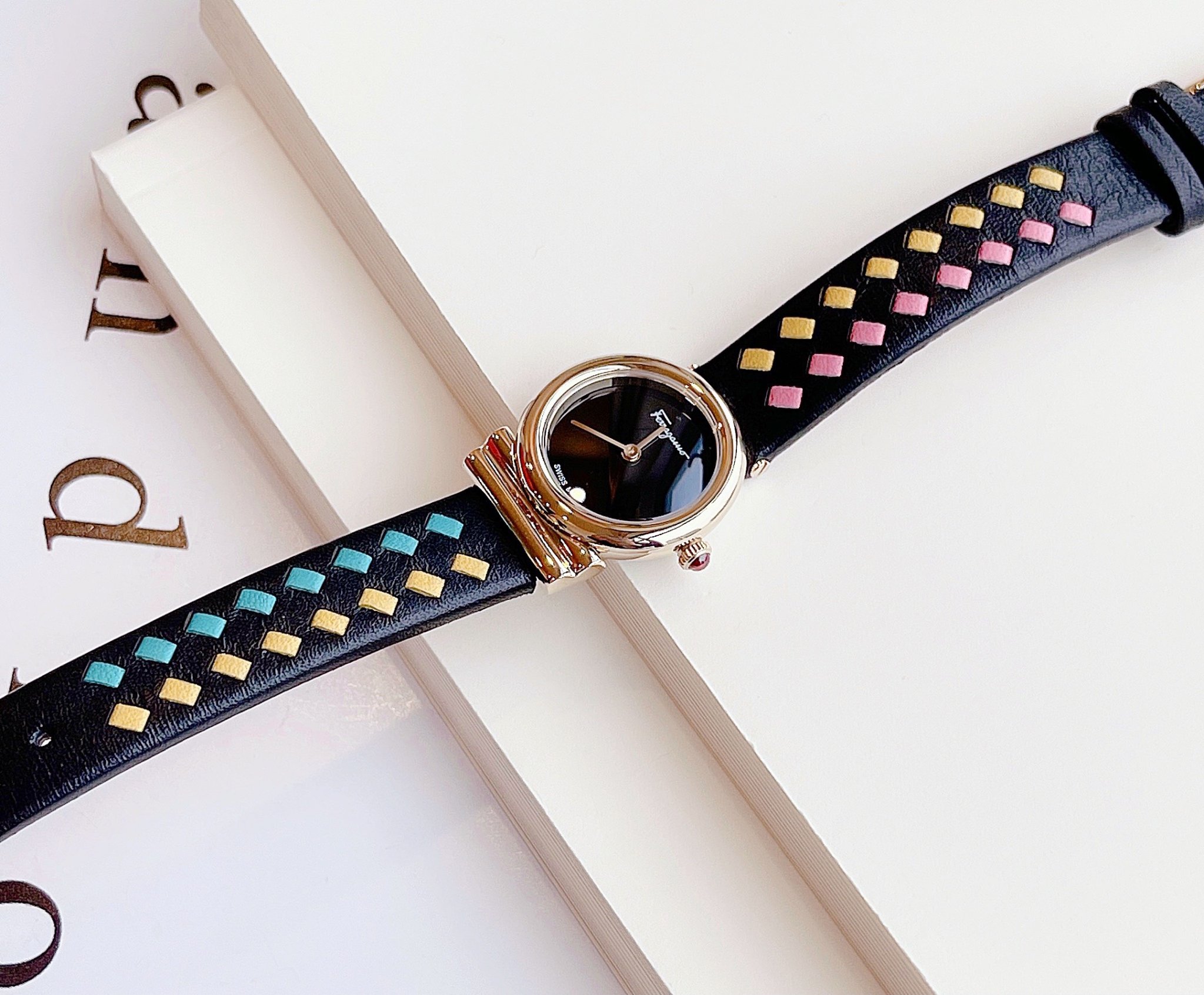 Ảnh 7 của (ĐỒNG HỒ NỮ) Salvatore Ferragamo Gancini SFIK01720 Watch 28mm