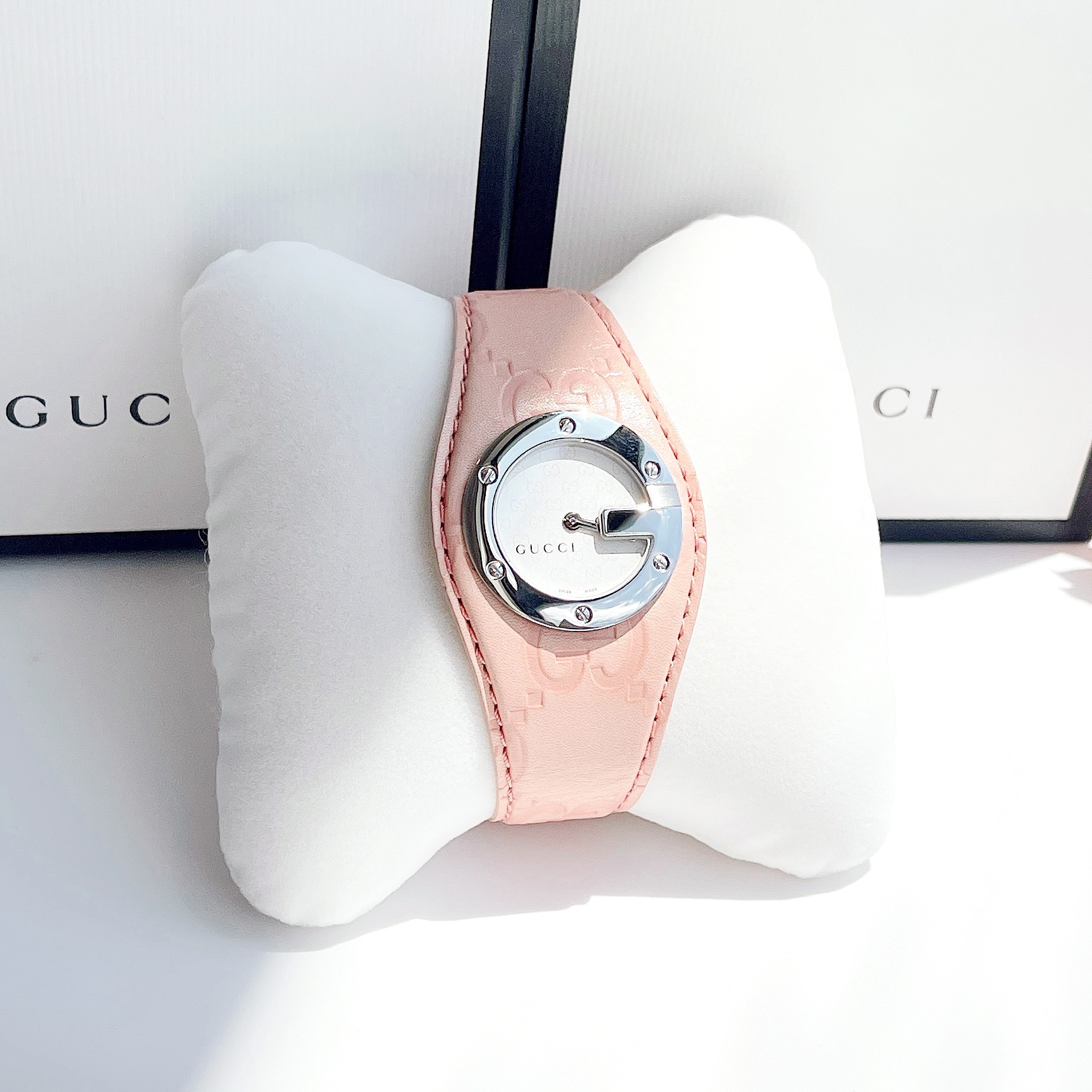 Ảnh 4 của ĐỒNG HỒ NỮ GUCCI 104 BANDEAU PINK CASE 32MM