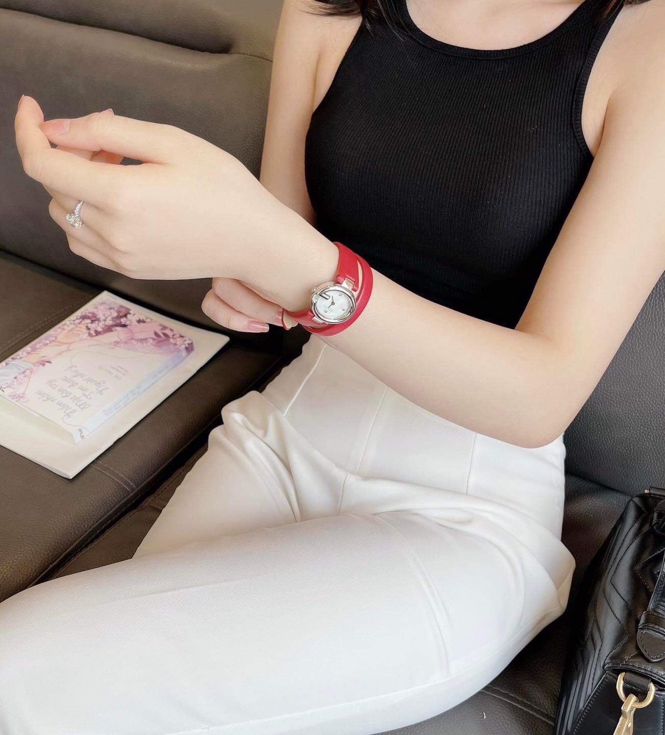 Ảnh 4 của (ĐỒNG HỒ NỮ) Gucci Quartz YA134508 Guccissima Mother of Pearl Dial Red Leather Ladies Watch 28mm