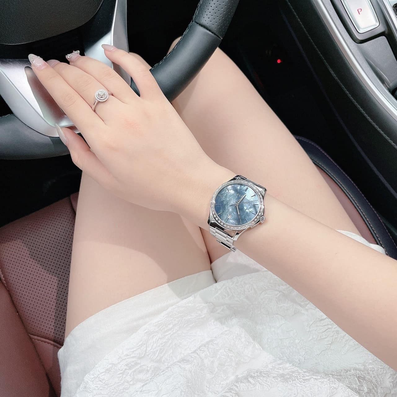 Ảnh 4 của (ĐỒNG HỒ NỮ) Gucci G-Timeless Black Mother of Pearl Diamond Silver Tone Unisex Watch YA126458 38mm