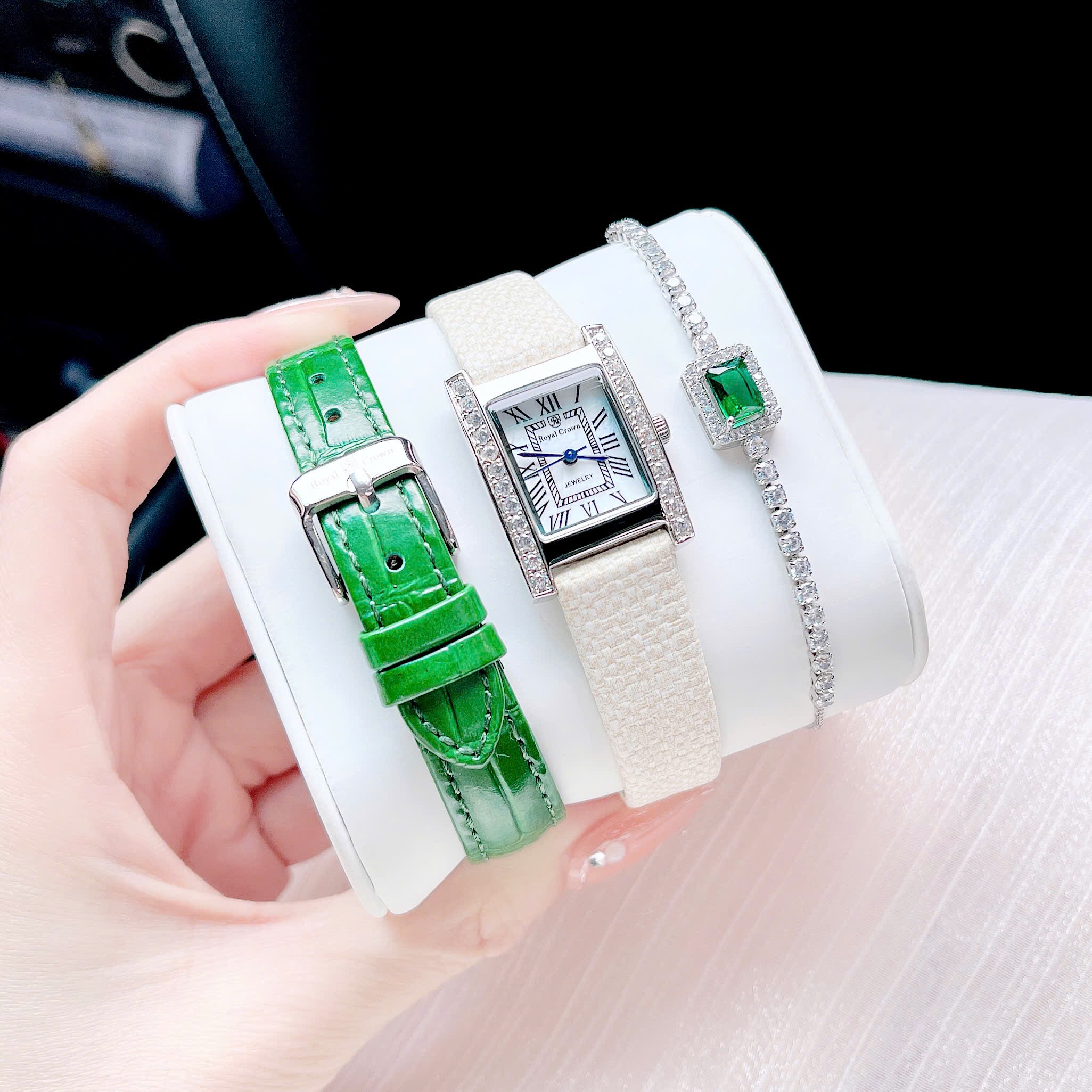 (ĐỒNG HỒ NỮ) Royal Crown Quartz 6306 dây da lá ( tặng kèm dây da nude)