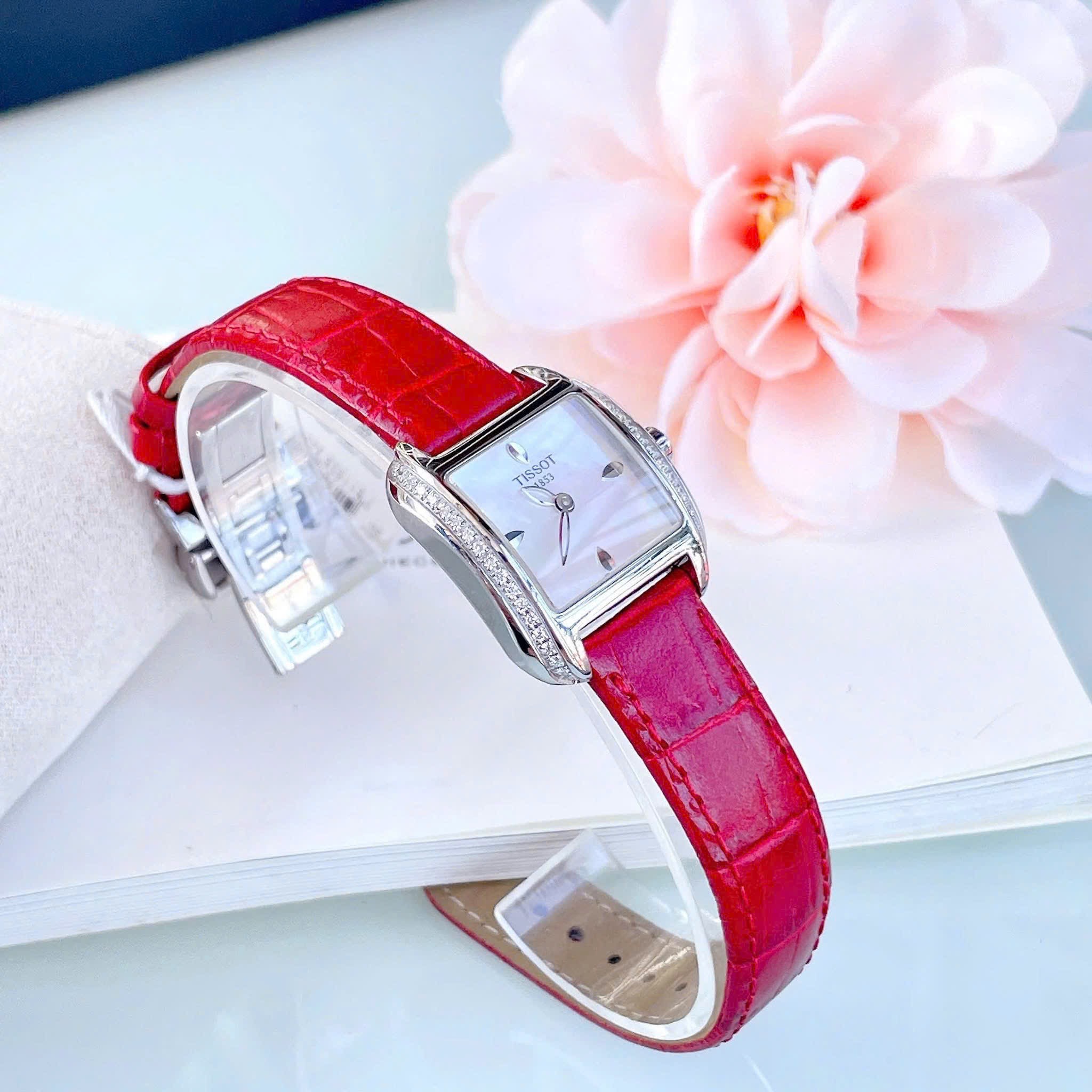 (ĐỒNG HỒ NỮ) TISSOT T-Wave Mother of Pearl Dial Ladies Watch T02.1.365.71 ( T02136571 )
