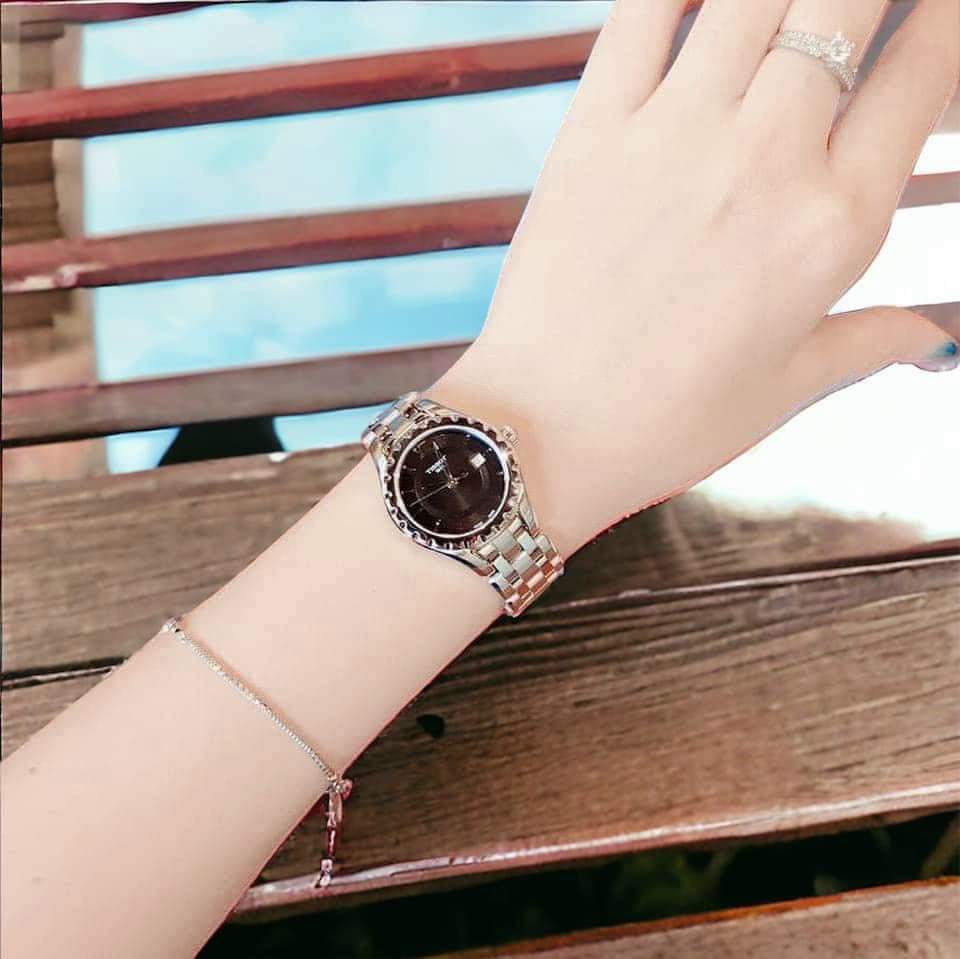 Ảnh 3 của (ĐỒNG HỒ NỮ) TISSOT T072.010.11.058.00 LADY QUARTZ BLACK DIAL DÂY KIM LOẠI-T0720101105800
